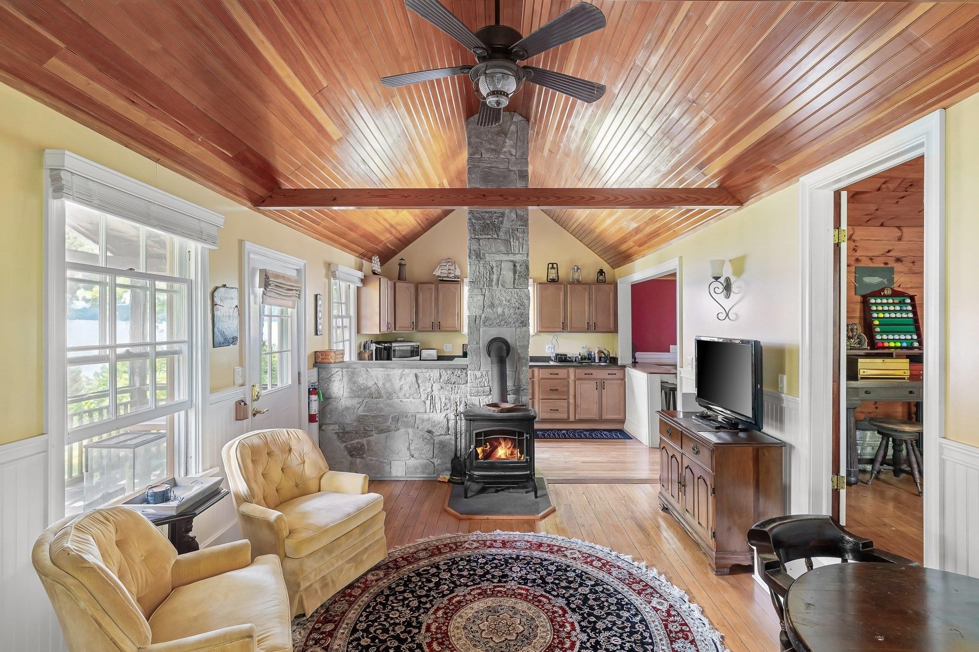 1044 Grosse Point Road Property Photo 51