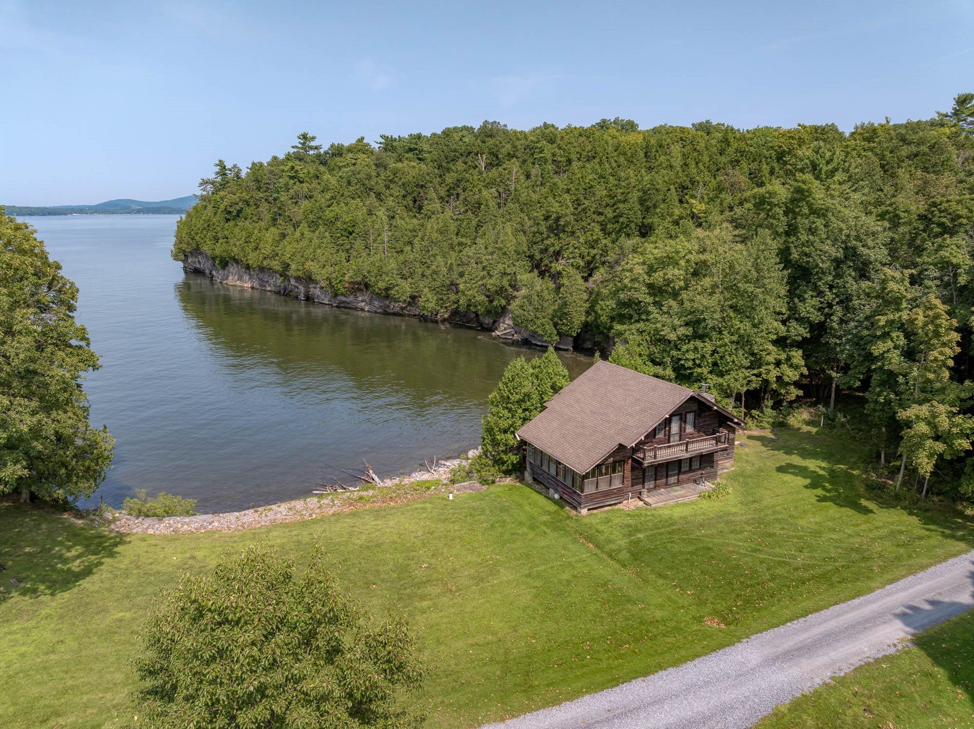 1044 Grosse Point Road Property Photo 54