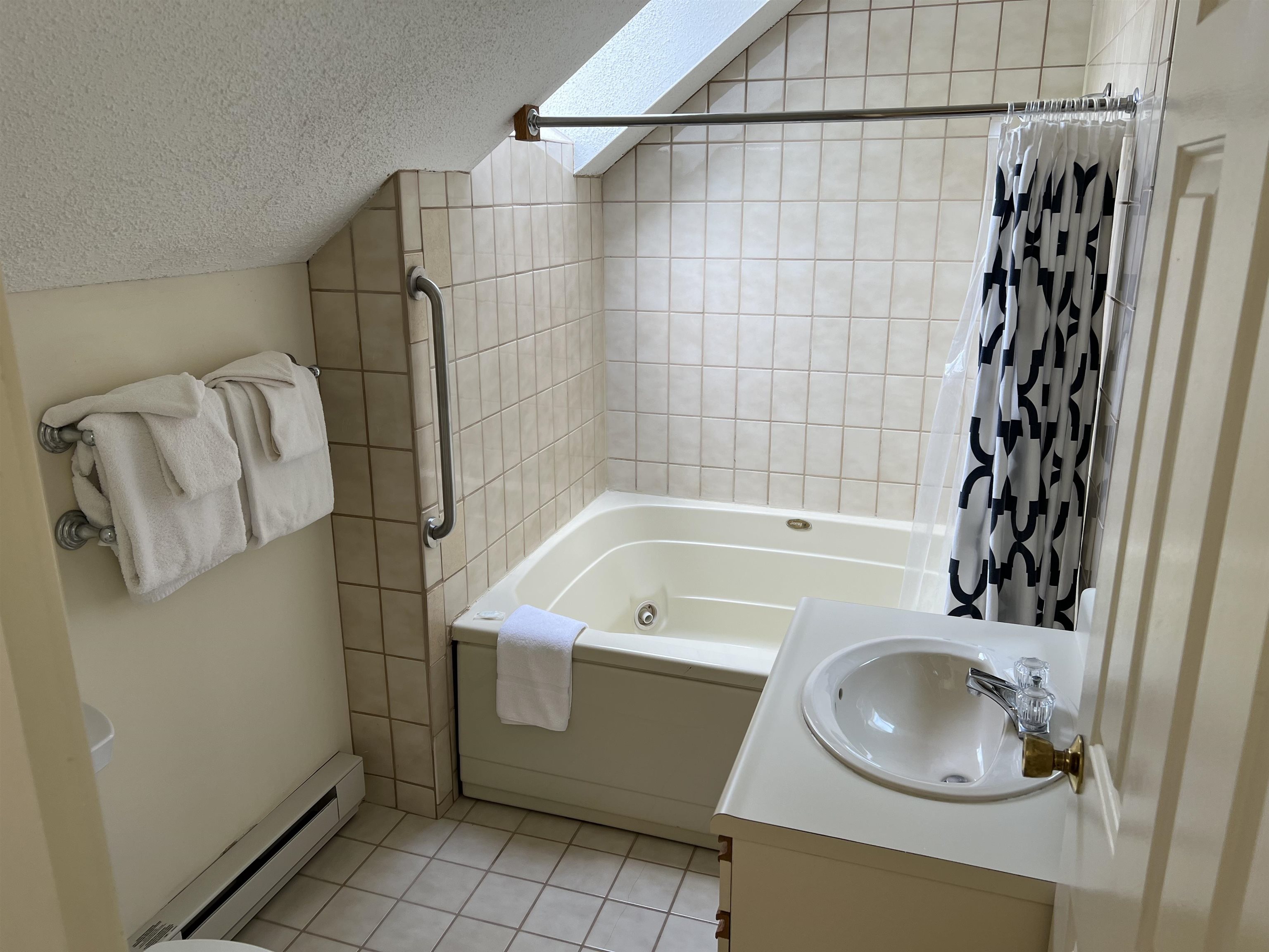 9 Mt. Sun Way Property Photo 15