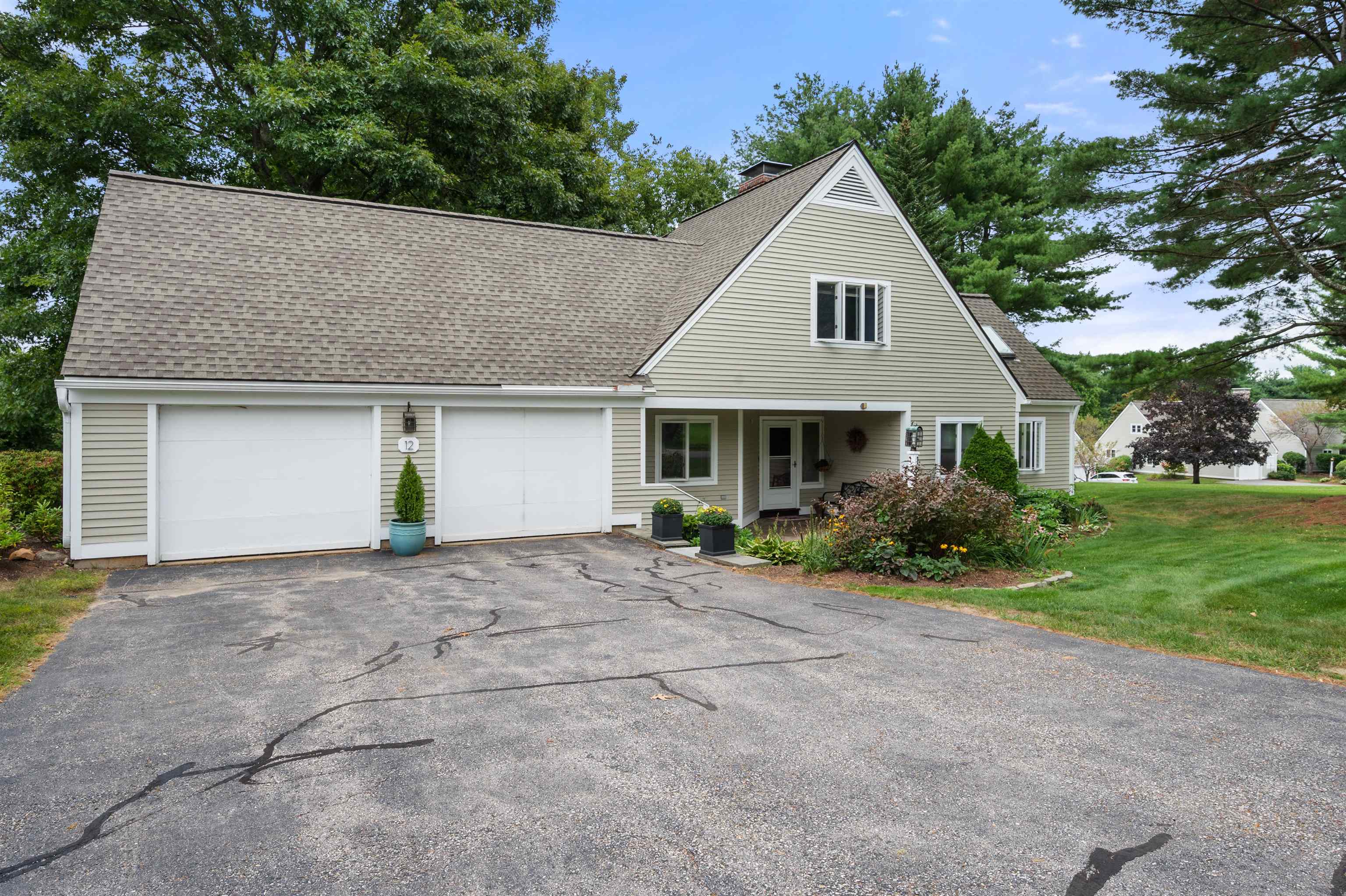 12 Clover Lane Property Photo 2
