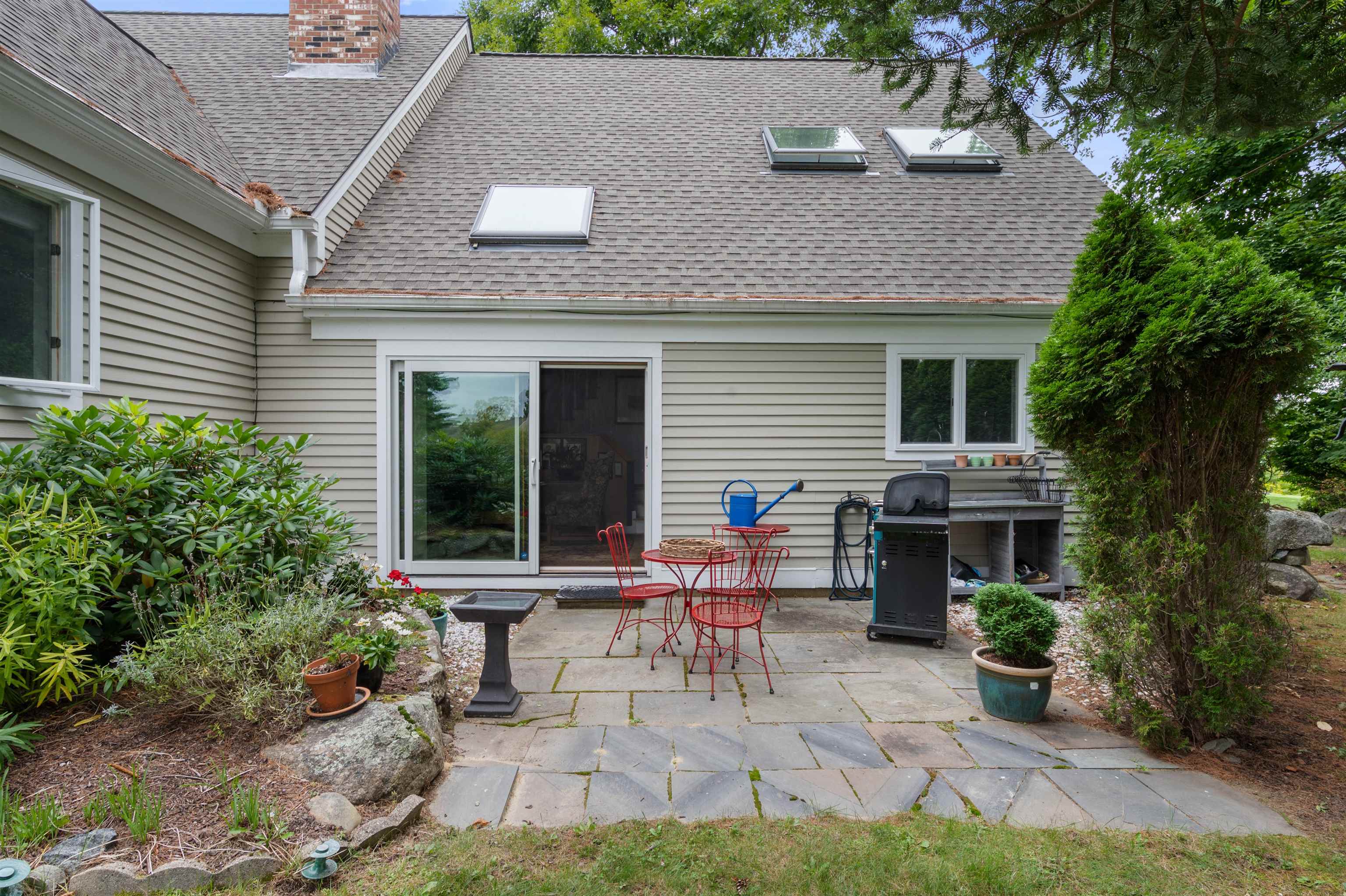 12 Clover Lane Property Photo 5