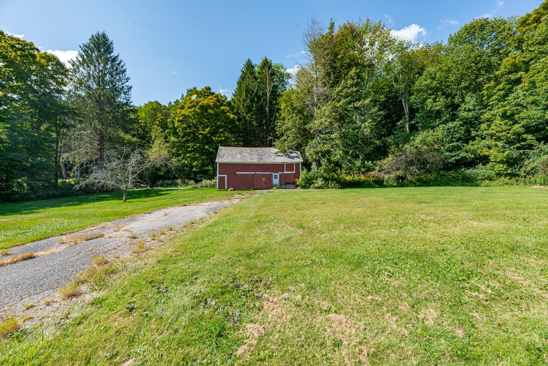 2937 Dorset West Road Property Photo 9