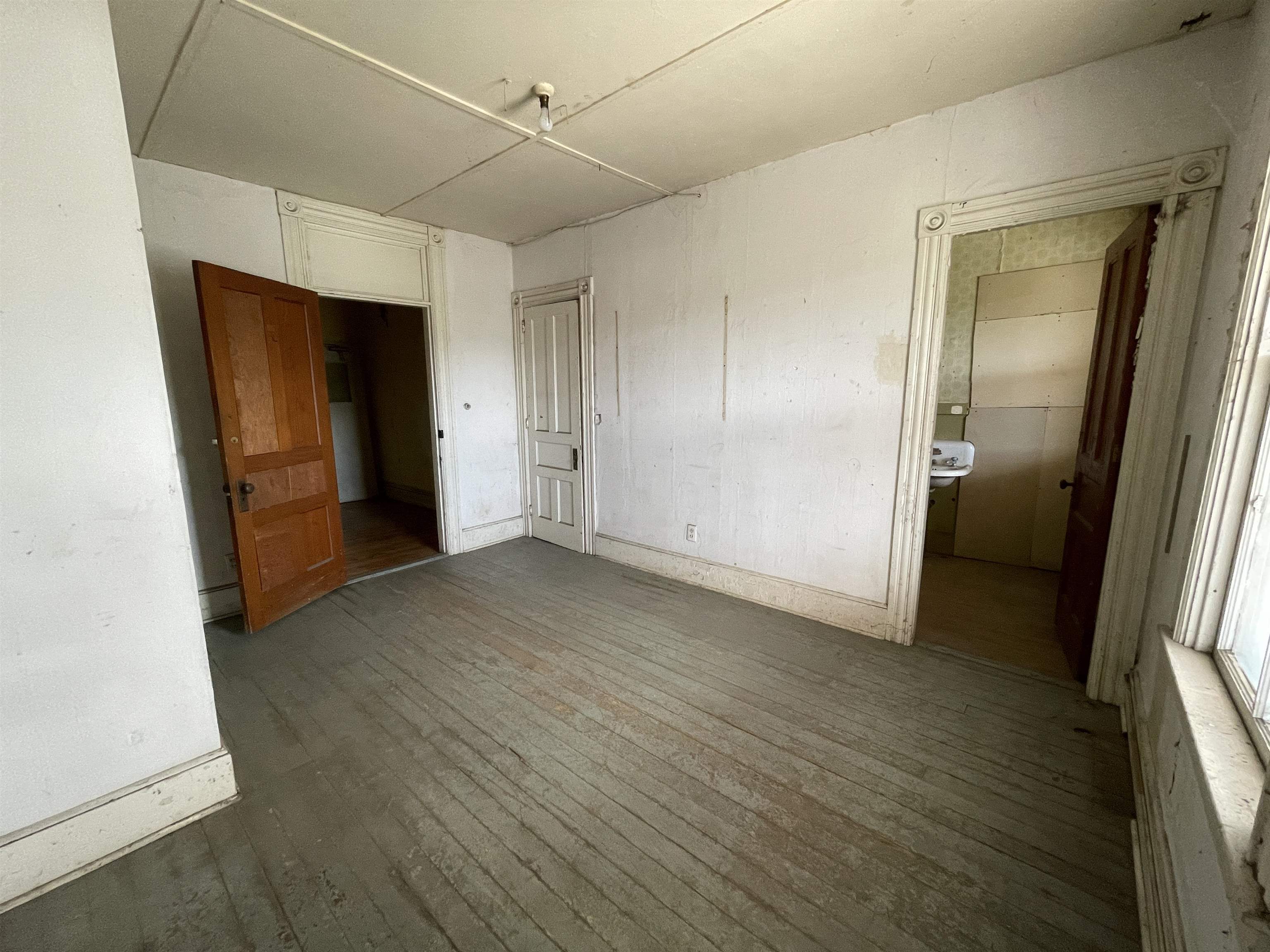 15 School Street Property Photo 32