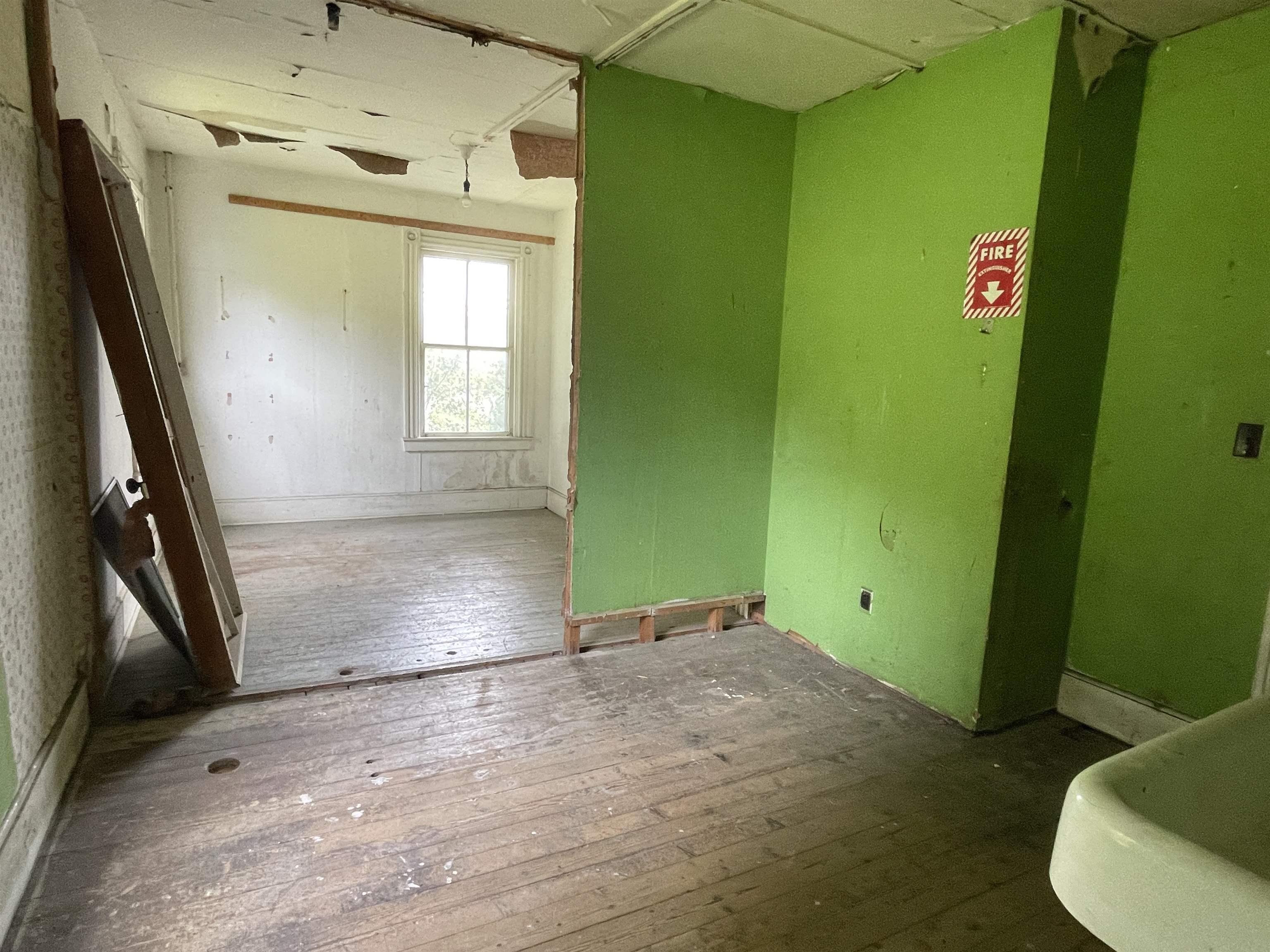 15 School Street Property Photo 33