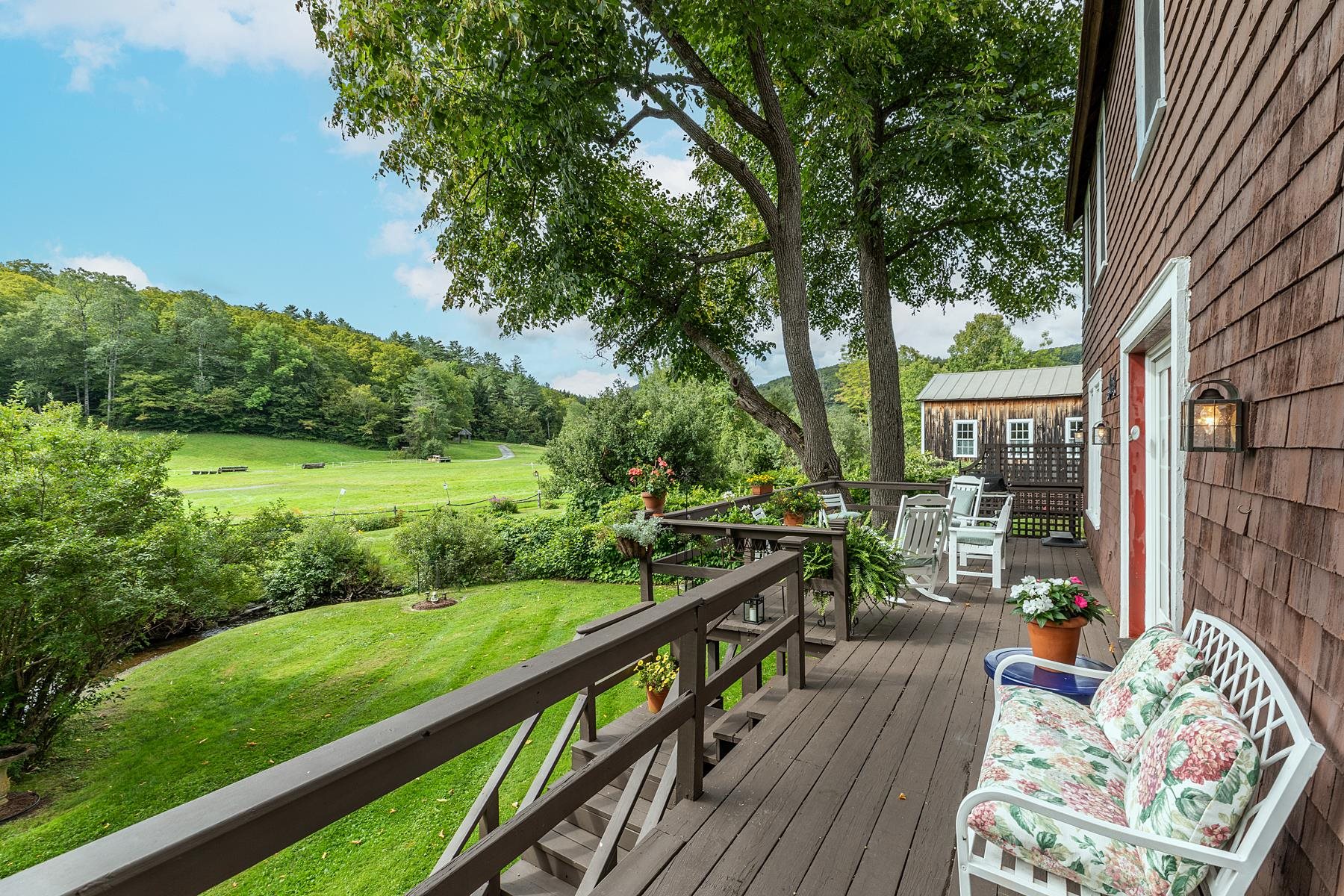 5851 South Road Property Photo 10