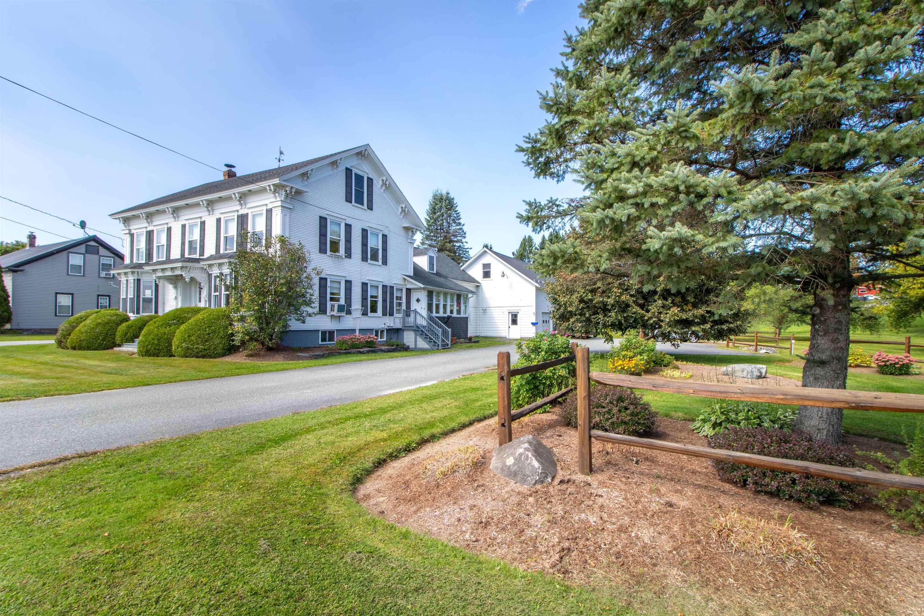 6694 Vt Route 100 Property Photo