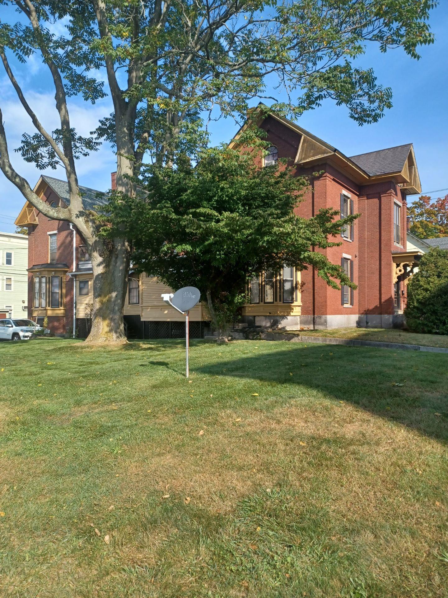 554 Beech Street Property Photo 3