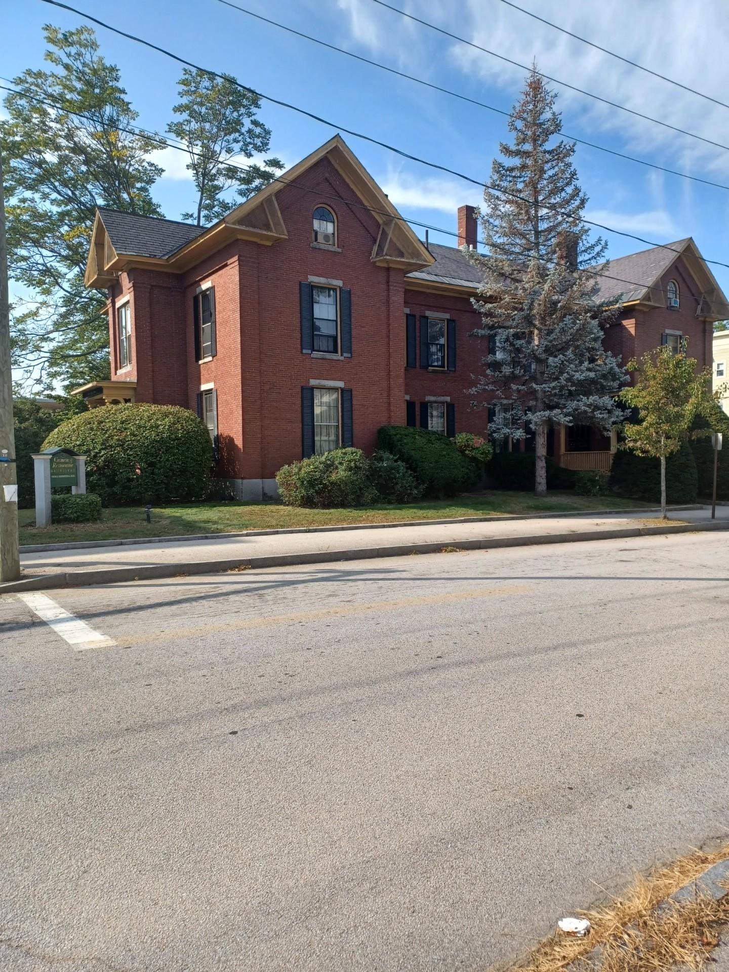 554 Beech Street Property Photo 5