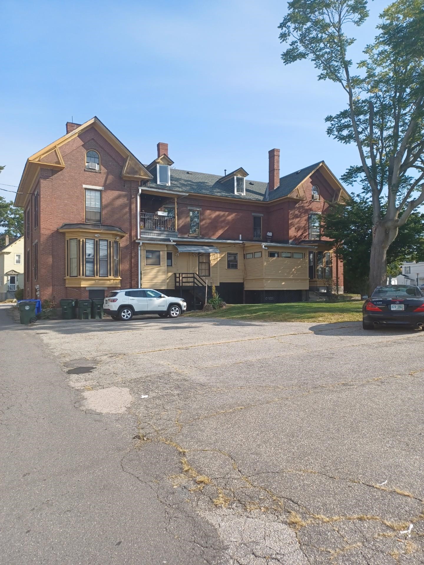554 Beech Street Property Photo 6
