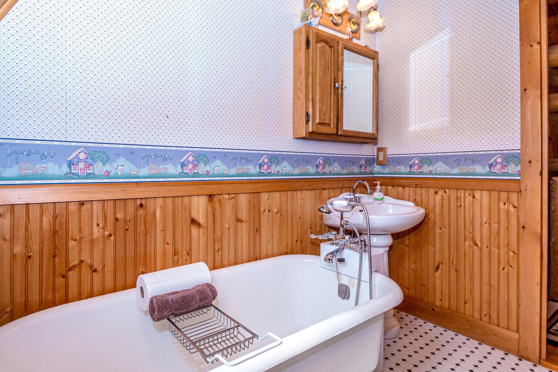 359 Gold Coast Drive Property Photo 16