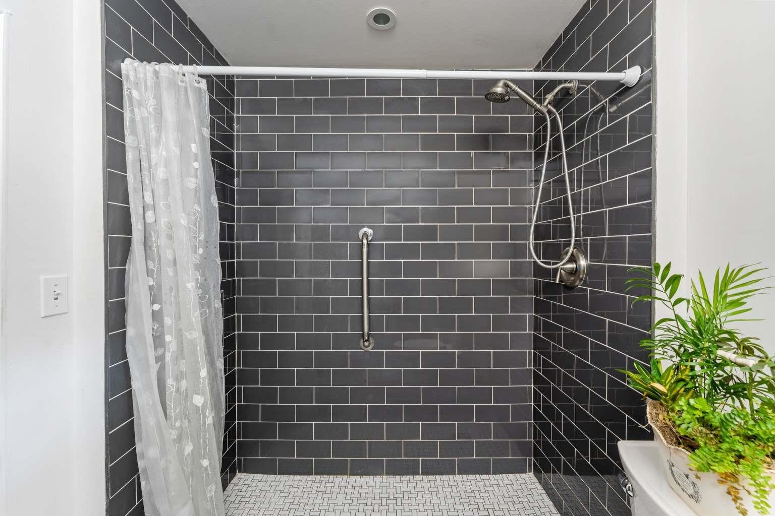 77 Fuller Road West Property Photo 19