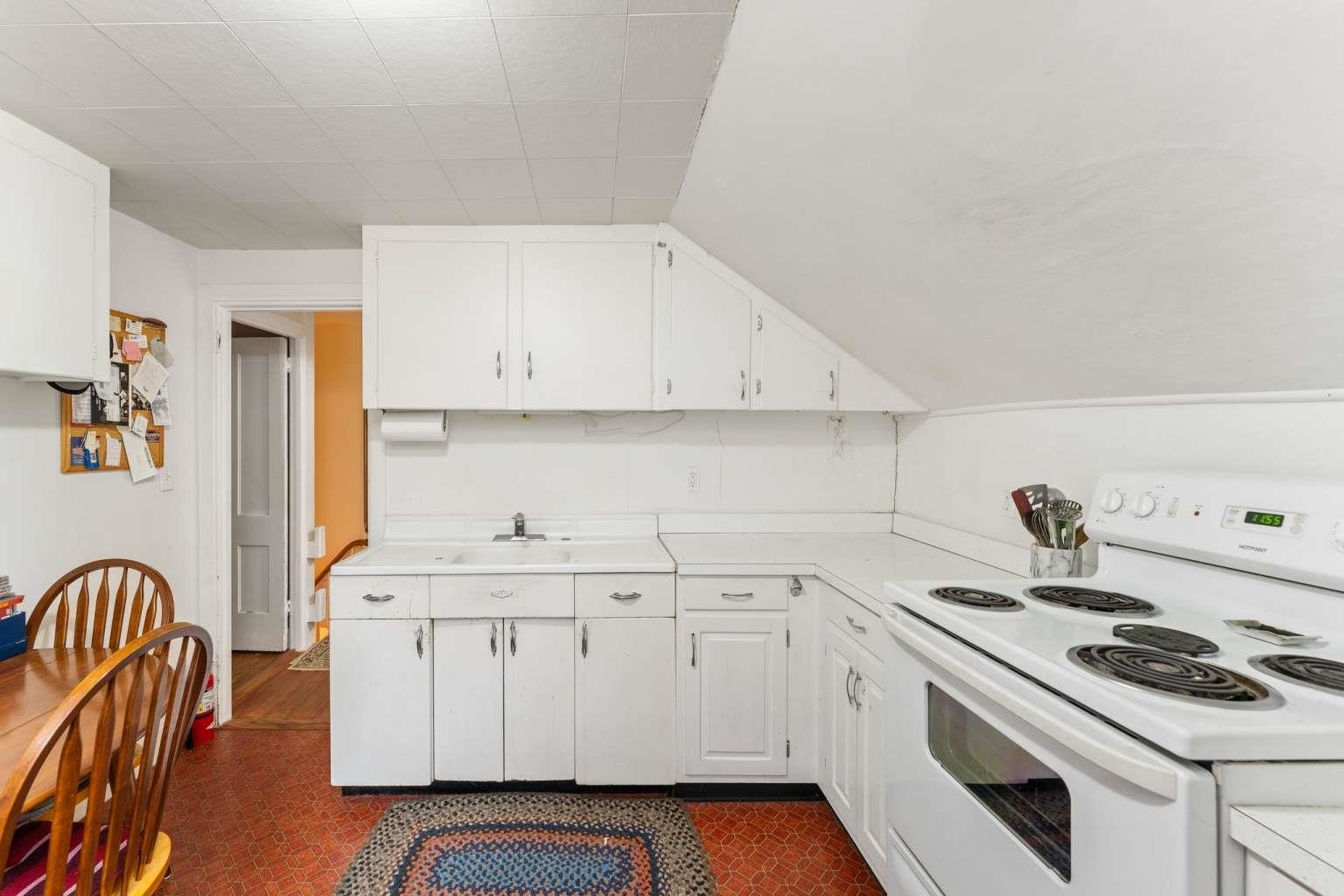 77 Fuller Road West Property Photo 26
