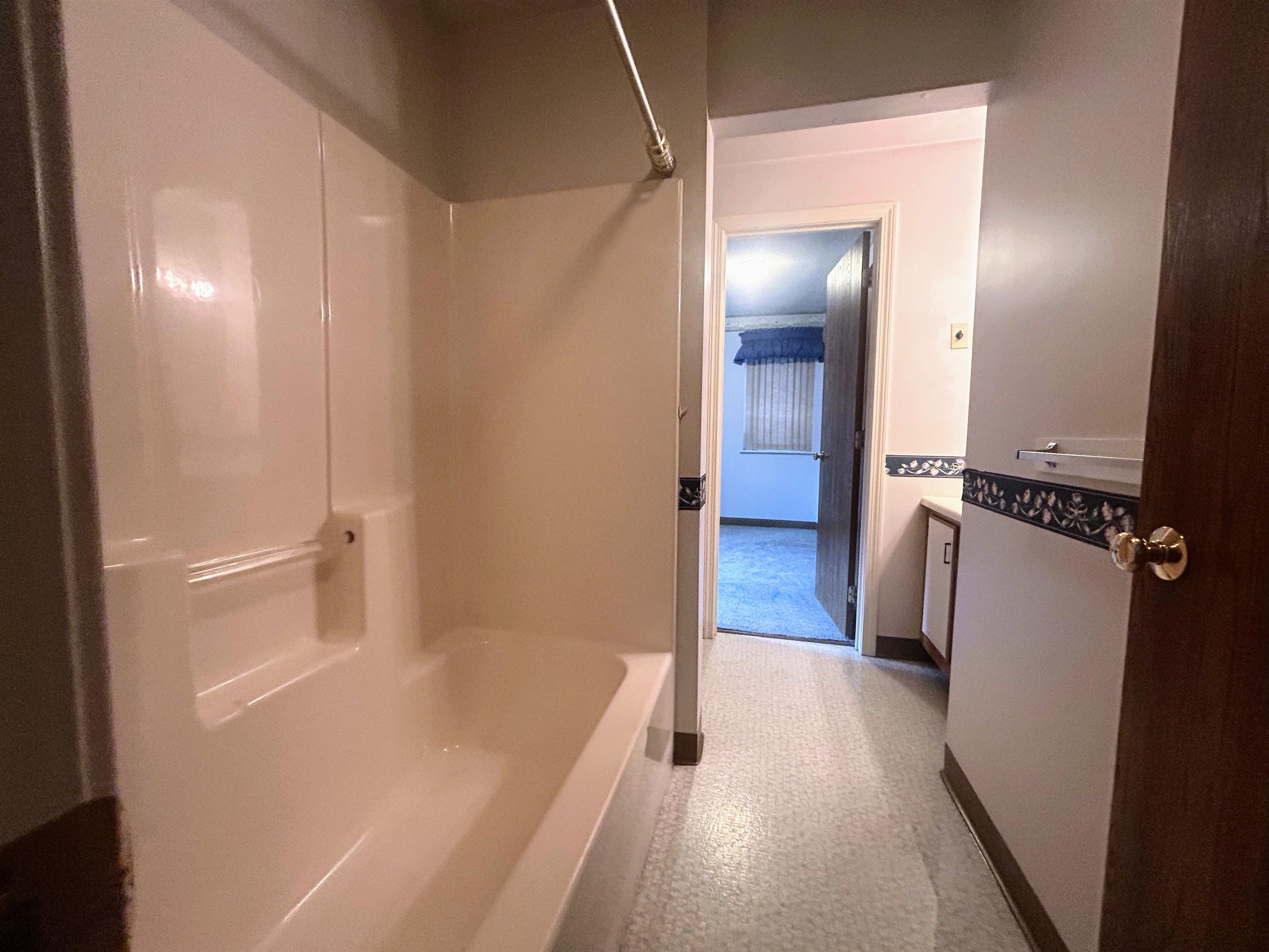 8 Pine Brook Lane Property Photo 12