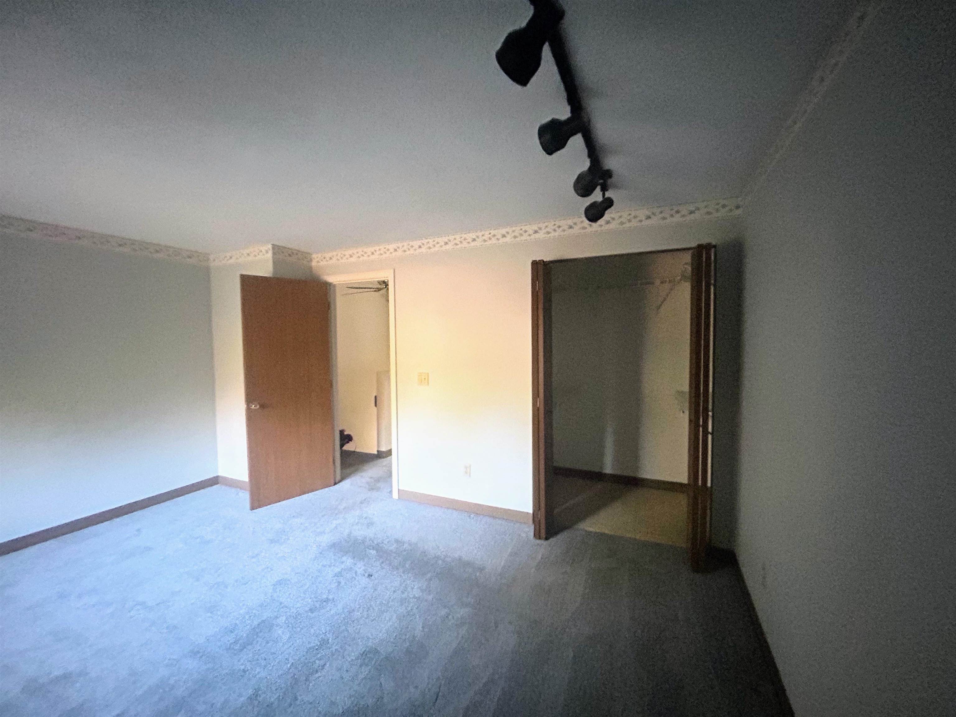 8 Pine Brook Lane Property Photo 16