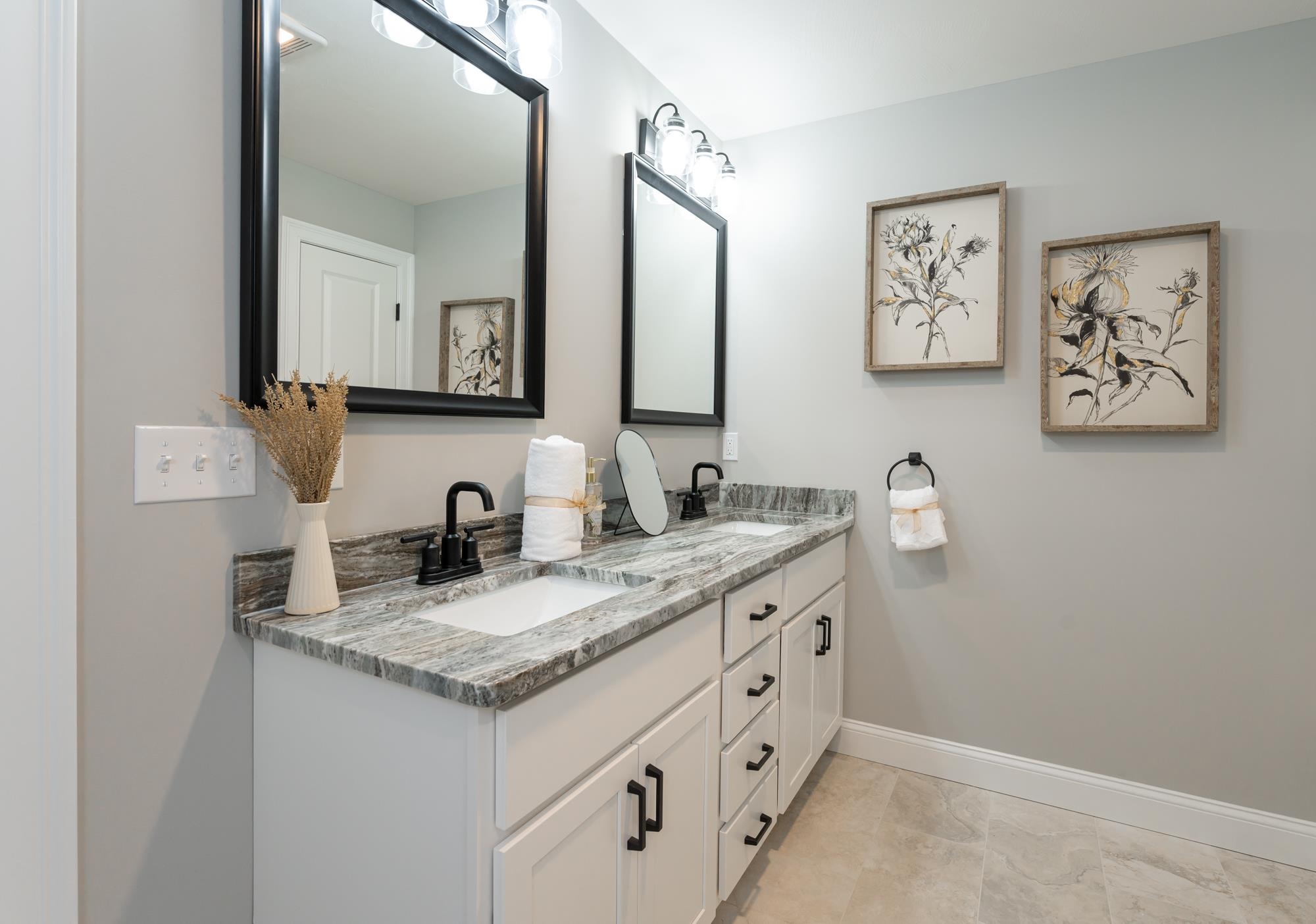 8 Village Way Property Photo 34