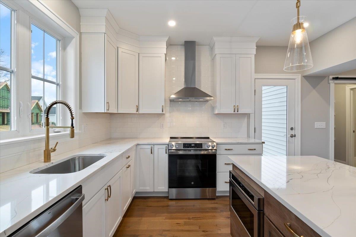 #3 Woodbury Reserve Property Photo 1