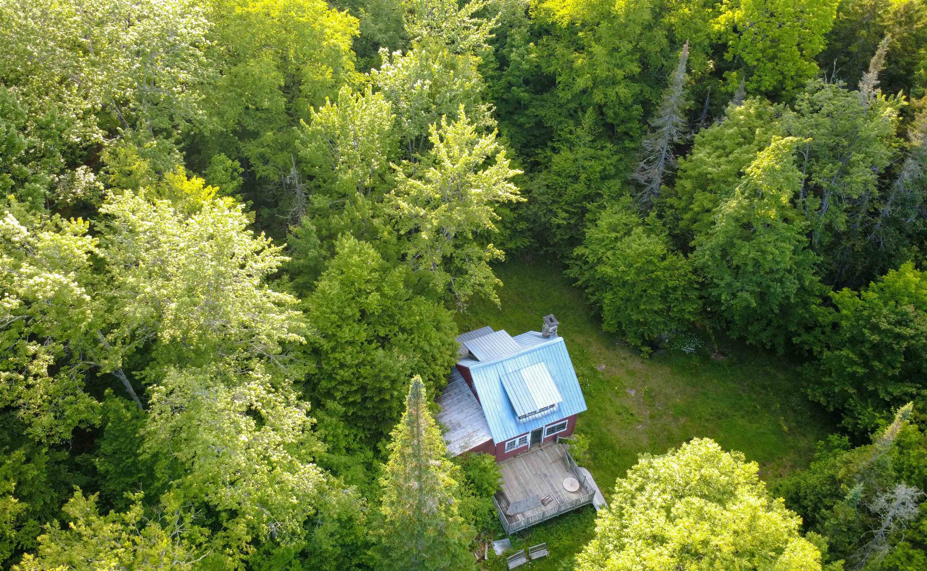 1045 Devils Hill Road Property Photo 5