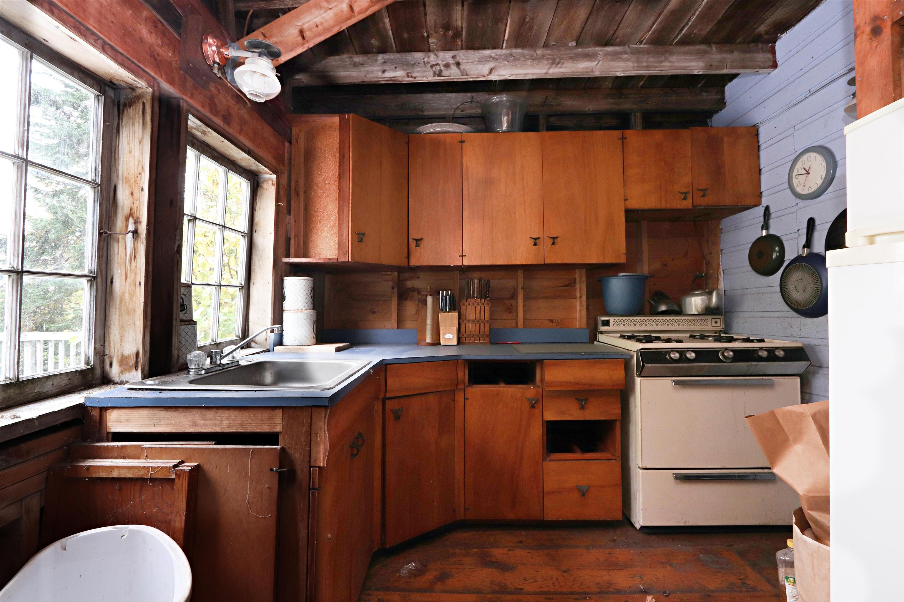 1045 Devils Hill Road Property Photo 10