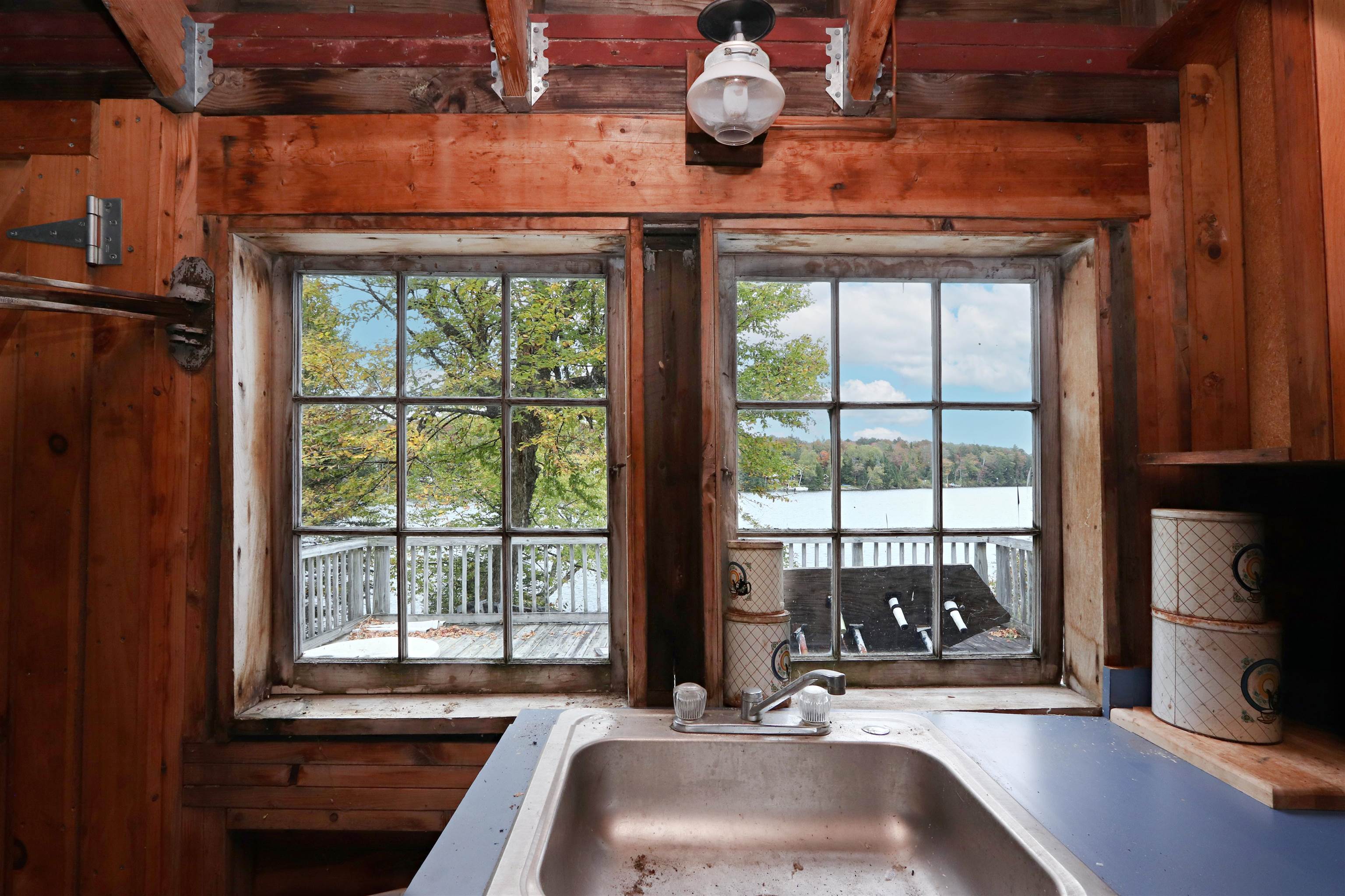1045 Devils Hill Road Property Photo 11