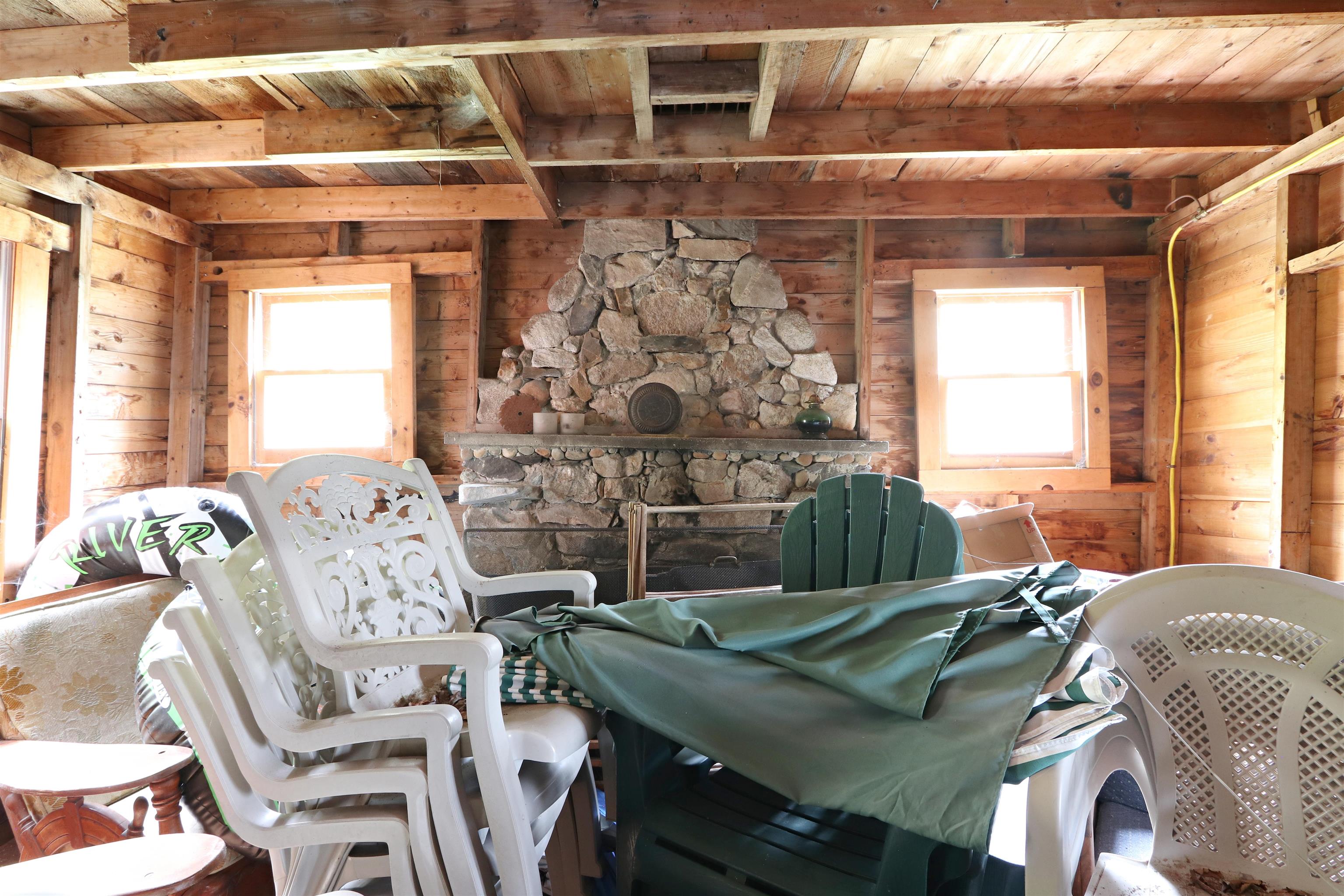 1045 Devils Hill Road Property Photo 15