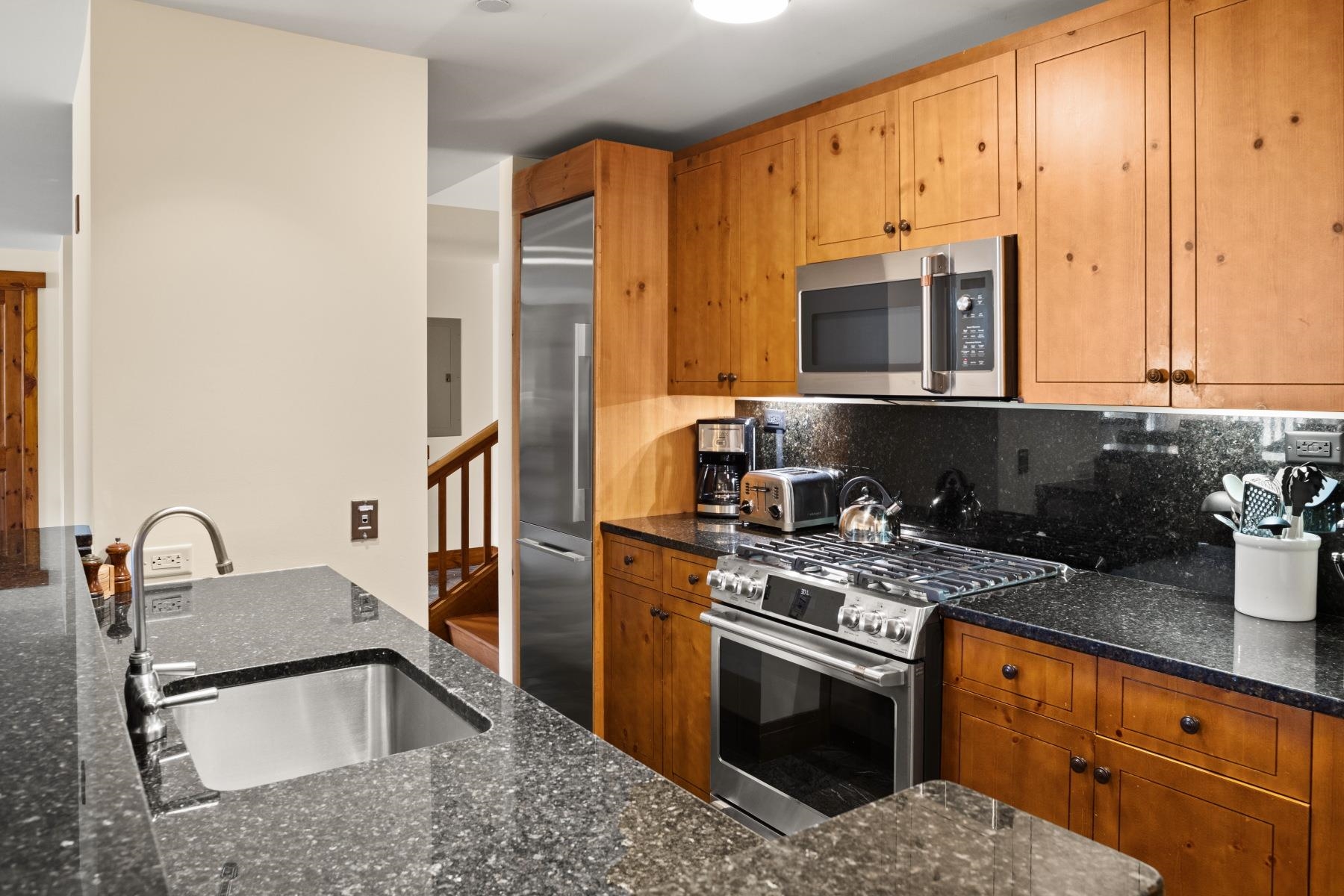 7412 Mountain Road Property Photo 16