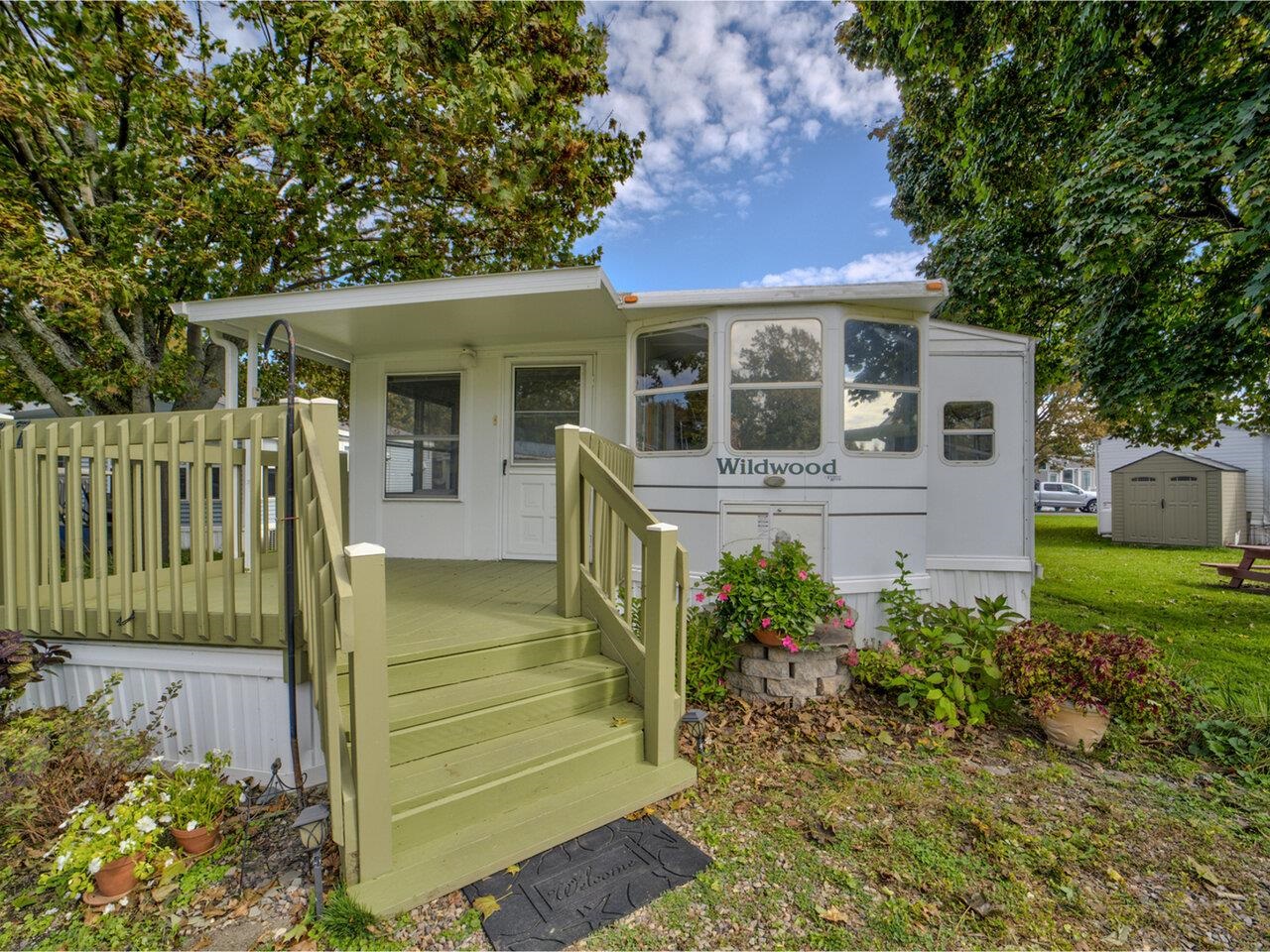 37 Island Circle Property Photo 1