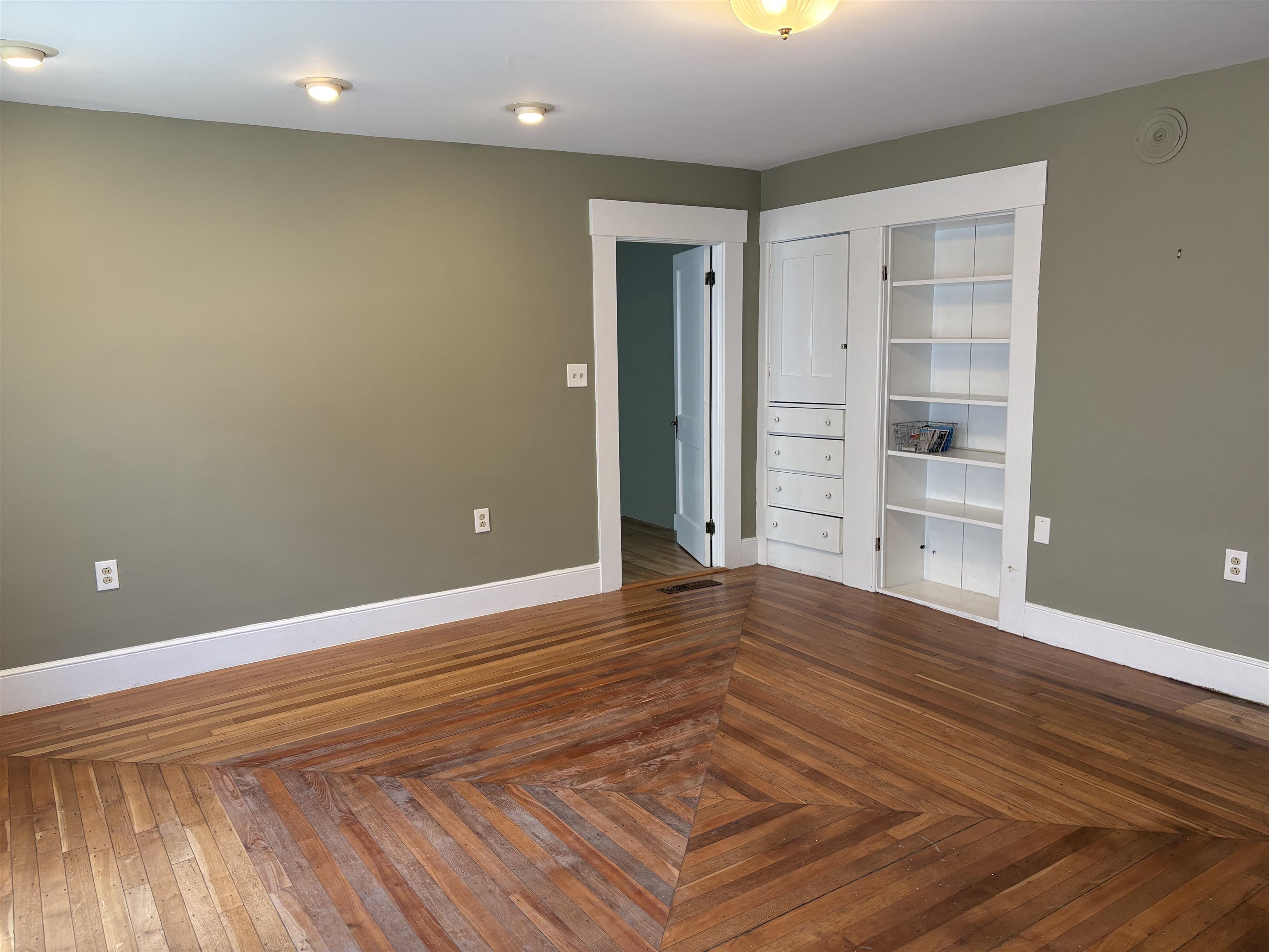 108 Main Street Property Photo 2