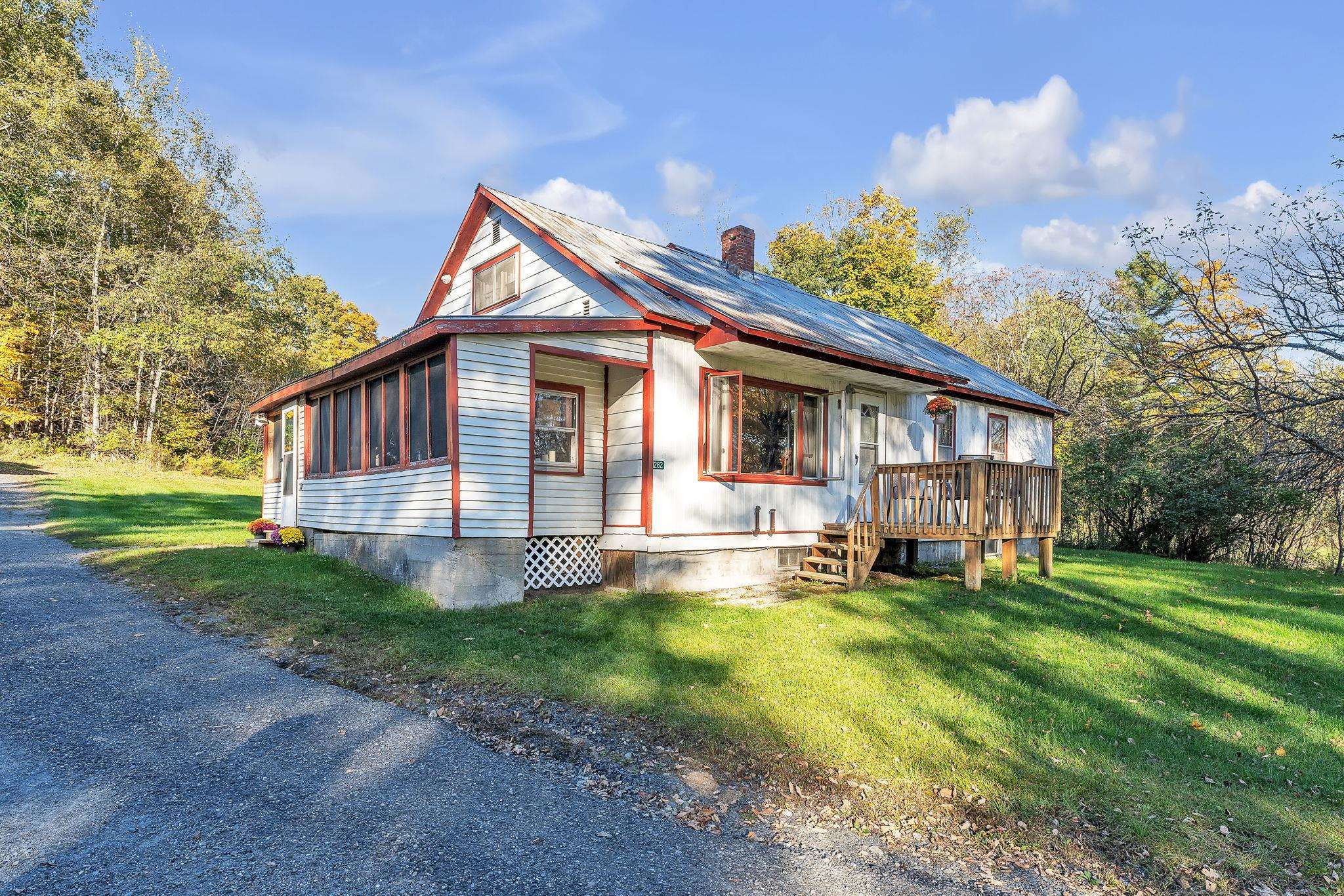 1282 Calais Road Property Photo