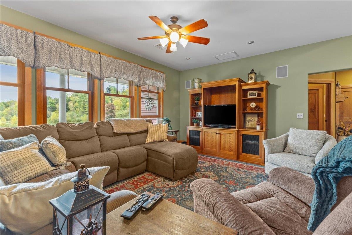 36 Emerson Drive Property Photo 12