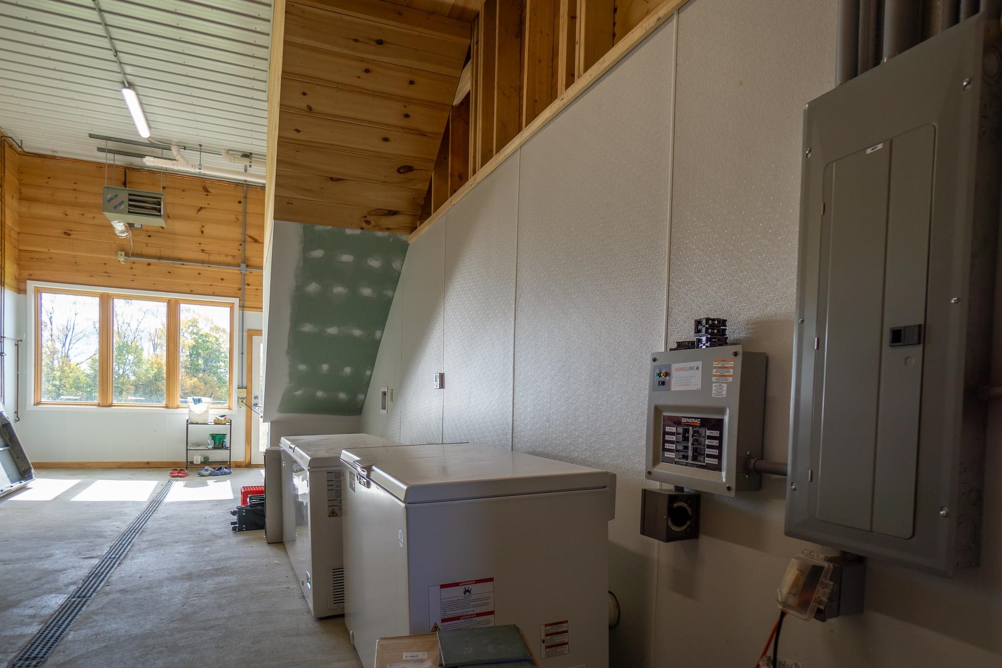 345 Currier Road Property Photo 13