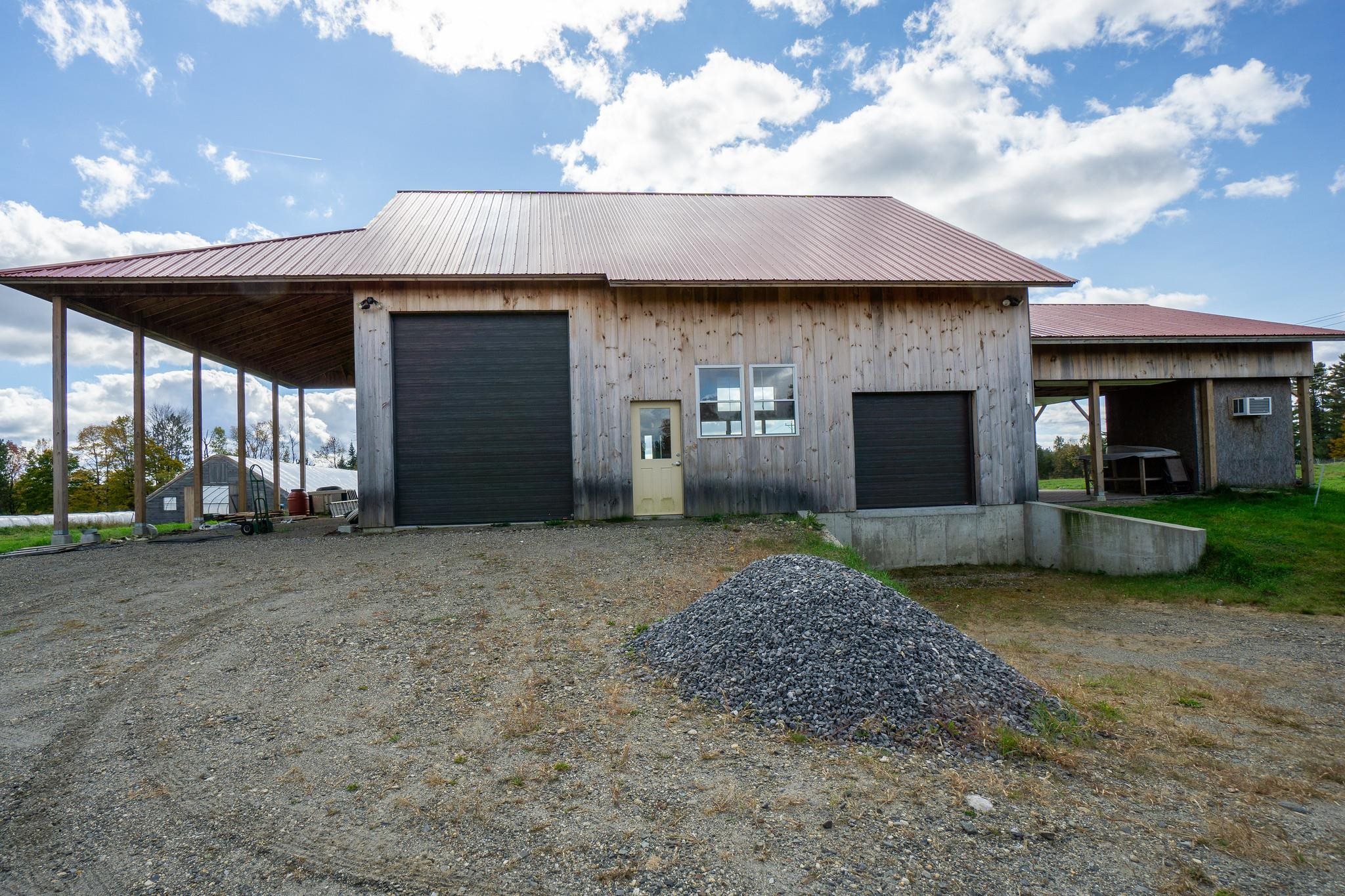 345 Currier Road Property Photo 15