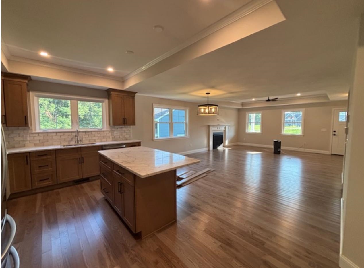 15 Taylor Circle Property Photo 5