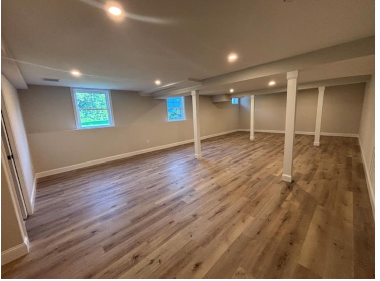 15 Taylor Circle Property Photo 6