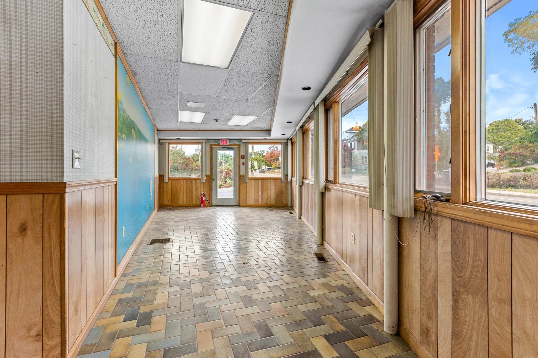 500 Maplewood Avenue Property Photo 10