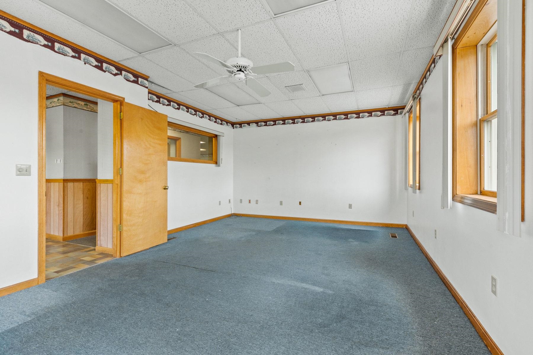 500 Maplewood Avenue Property Photo 11