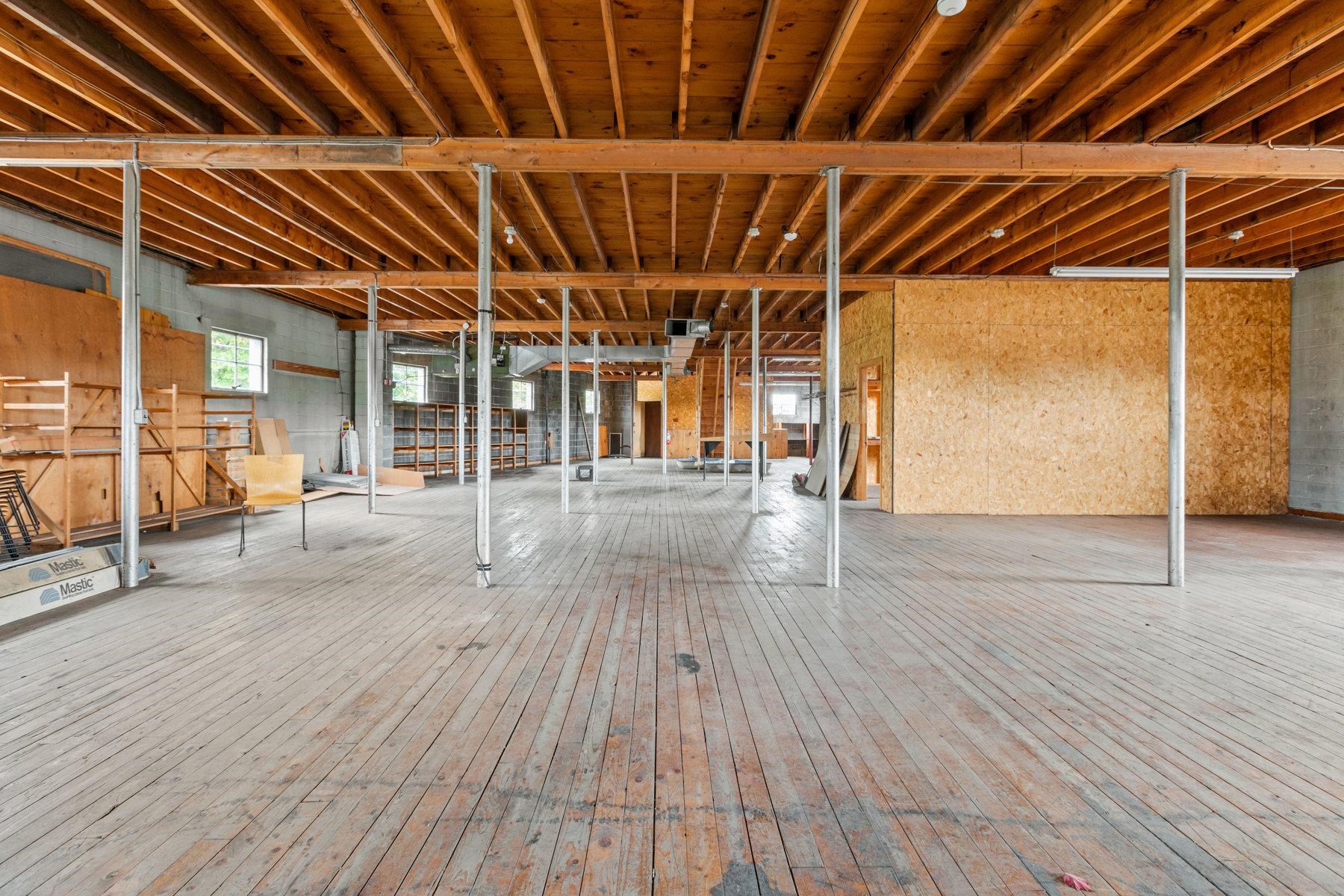 500 Maplewood Avenue Property Photo 15