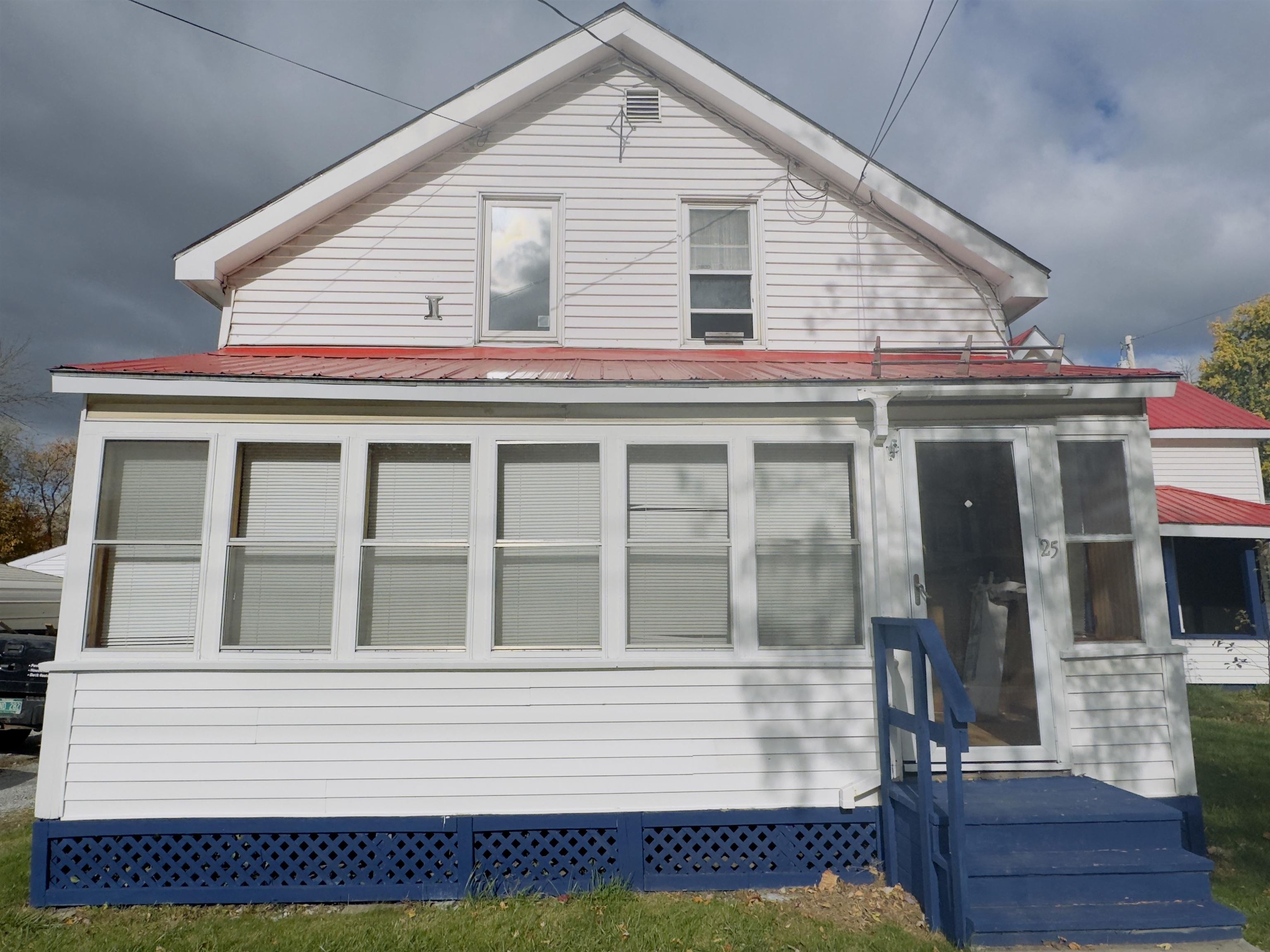 23-25 Lower Weldon Street Property Photo 2