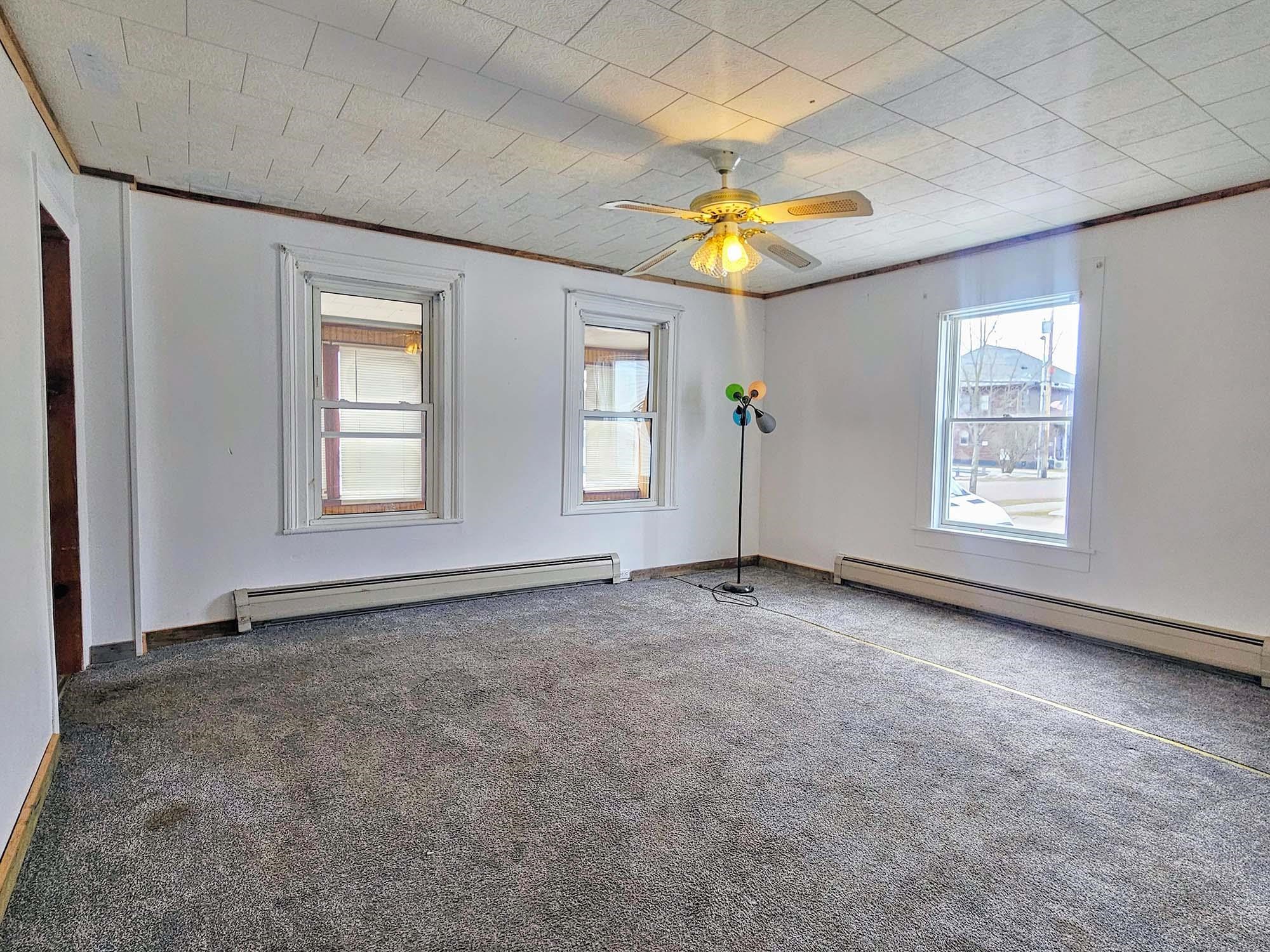 23-25 Lower Weldon Street Property Photo 8