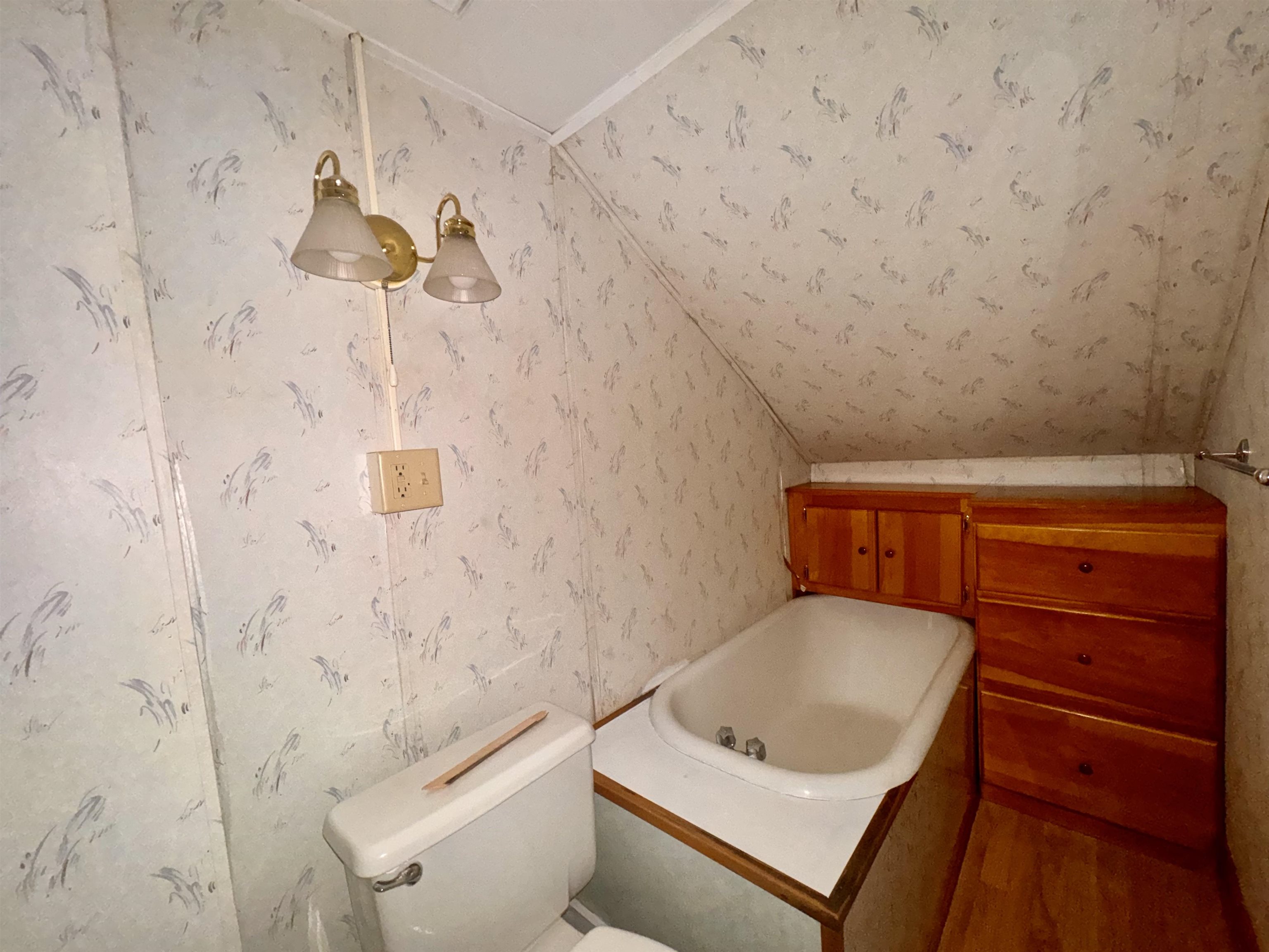 23-25 Lower Weldon Street Property Photo 15