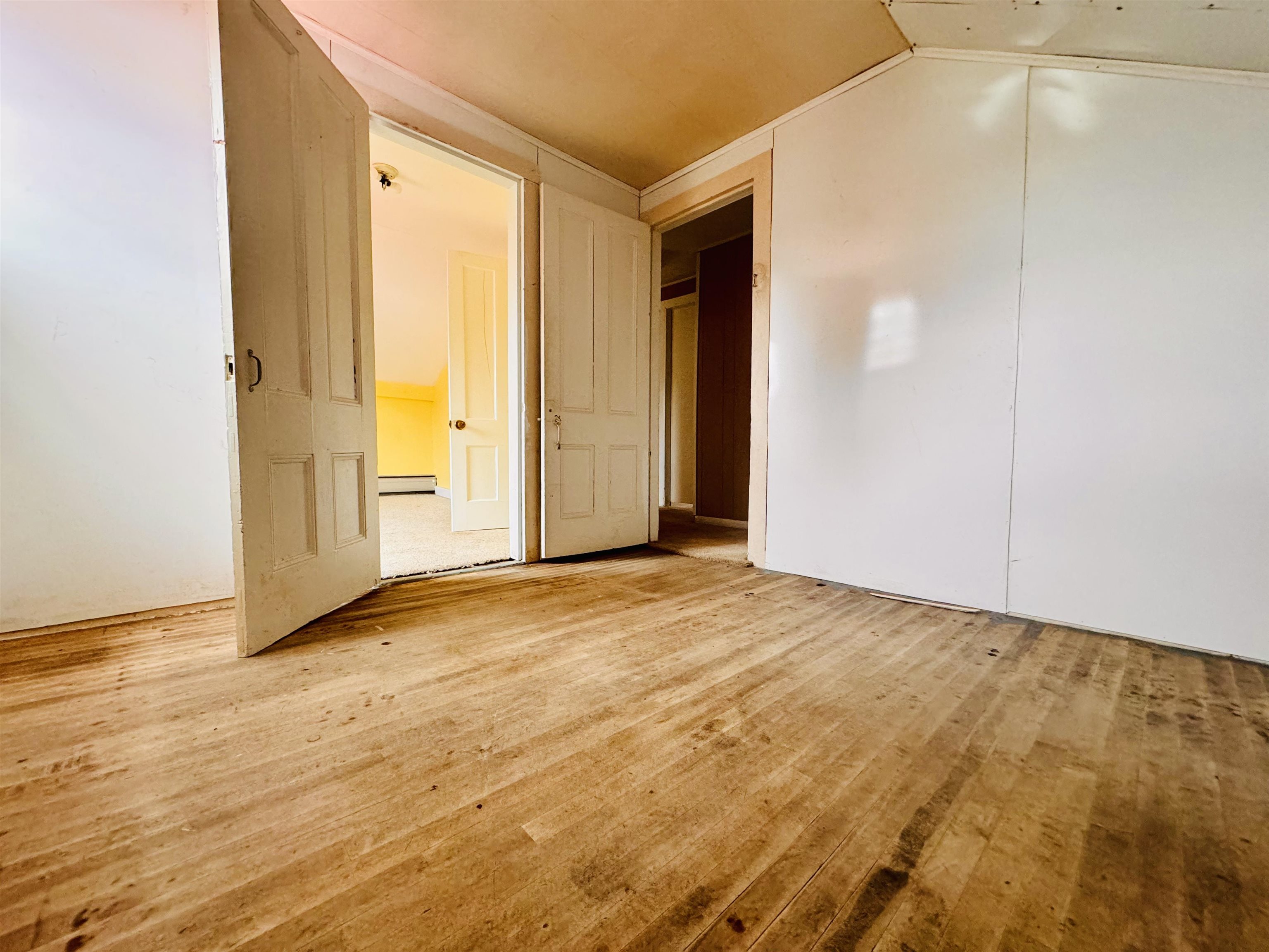 23-25 Lower Weldon Street Property Photo 16