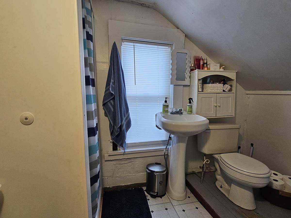 23-25 Lower Weldon Street Property Photo 26