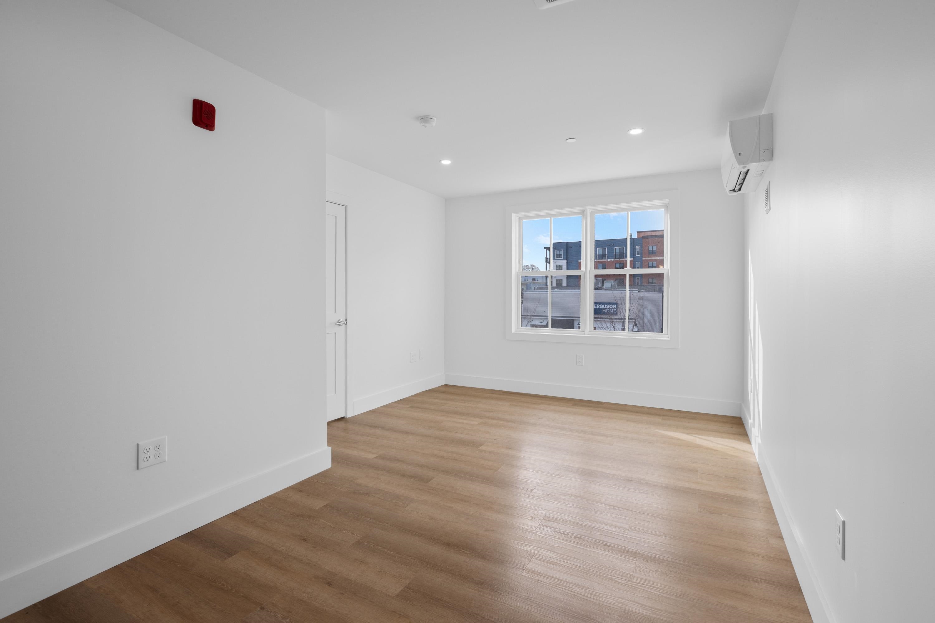 238 Deer Street Property Photo 6