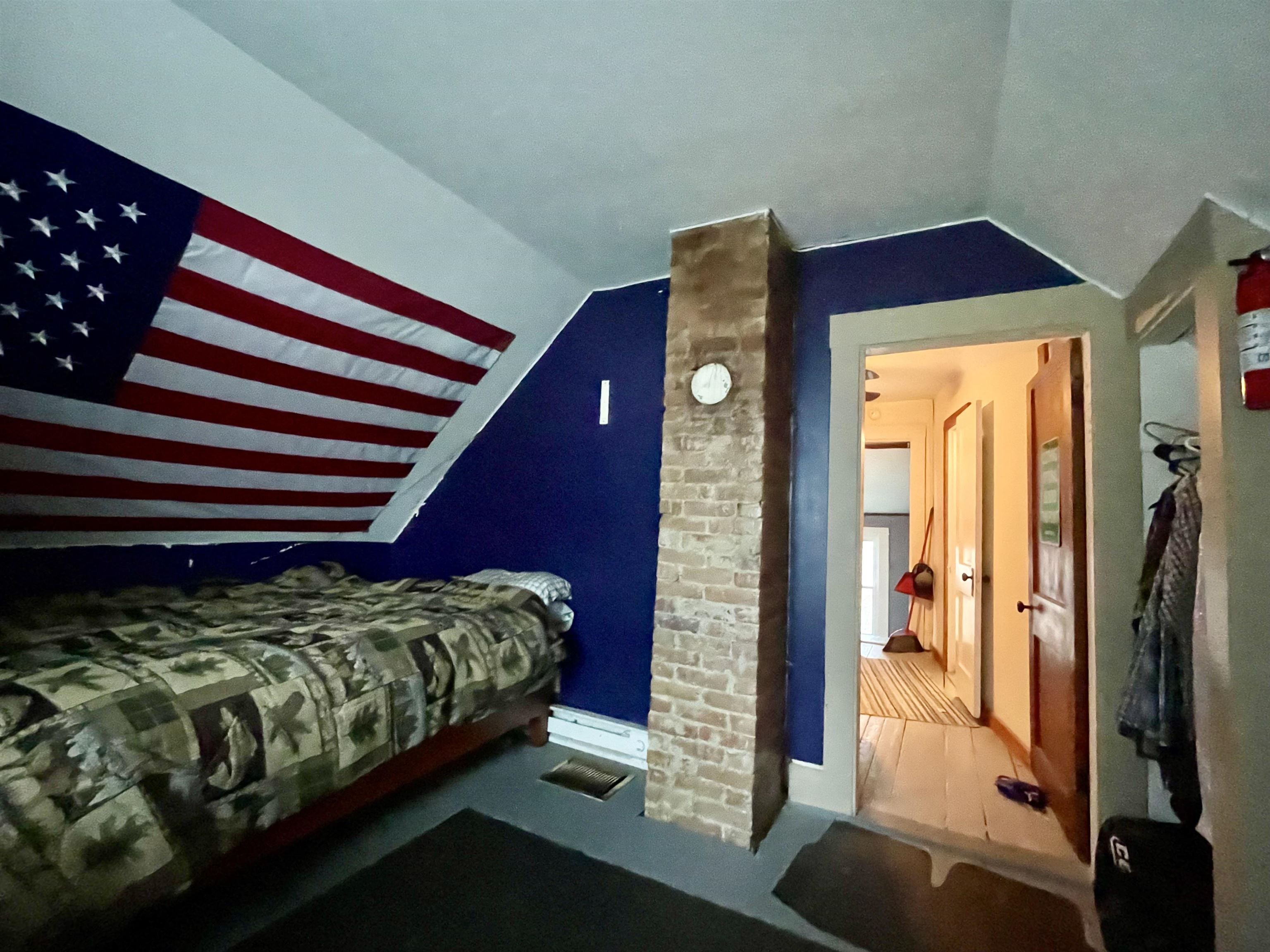 46 Iceland Street Property Photo 8