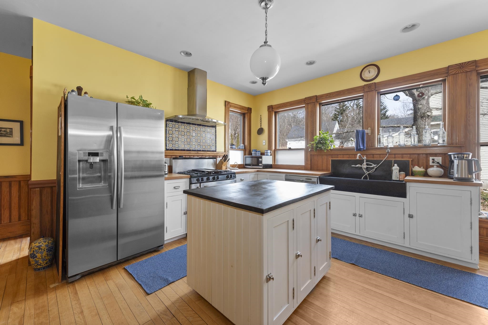 75 Summer Street Property Photo 5