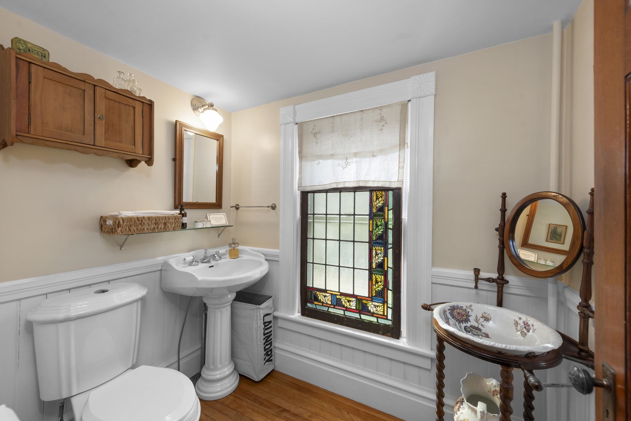 75 Summer Street Property Photo 14