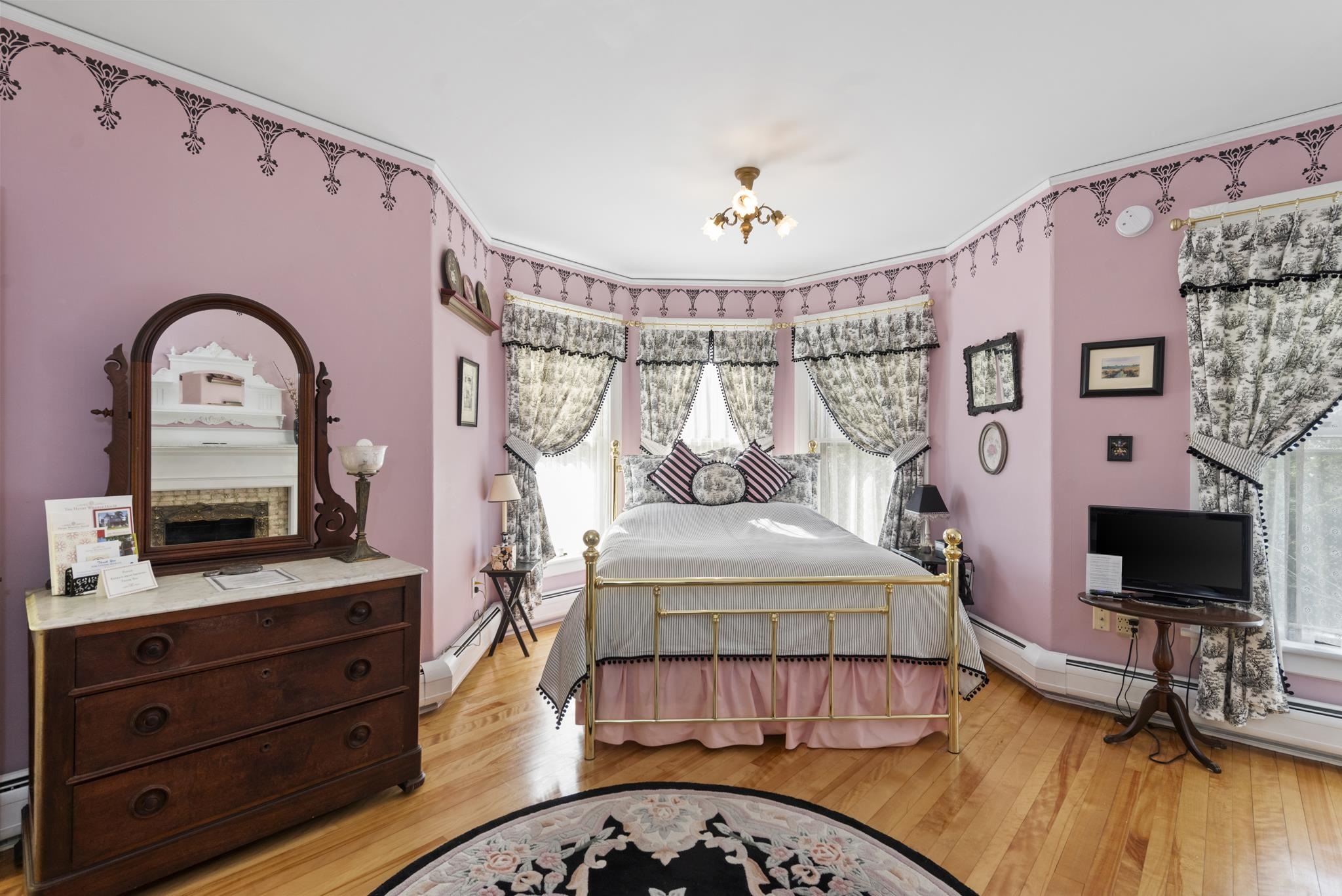 75 Summer Street Property Photo 25