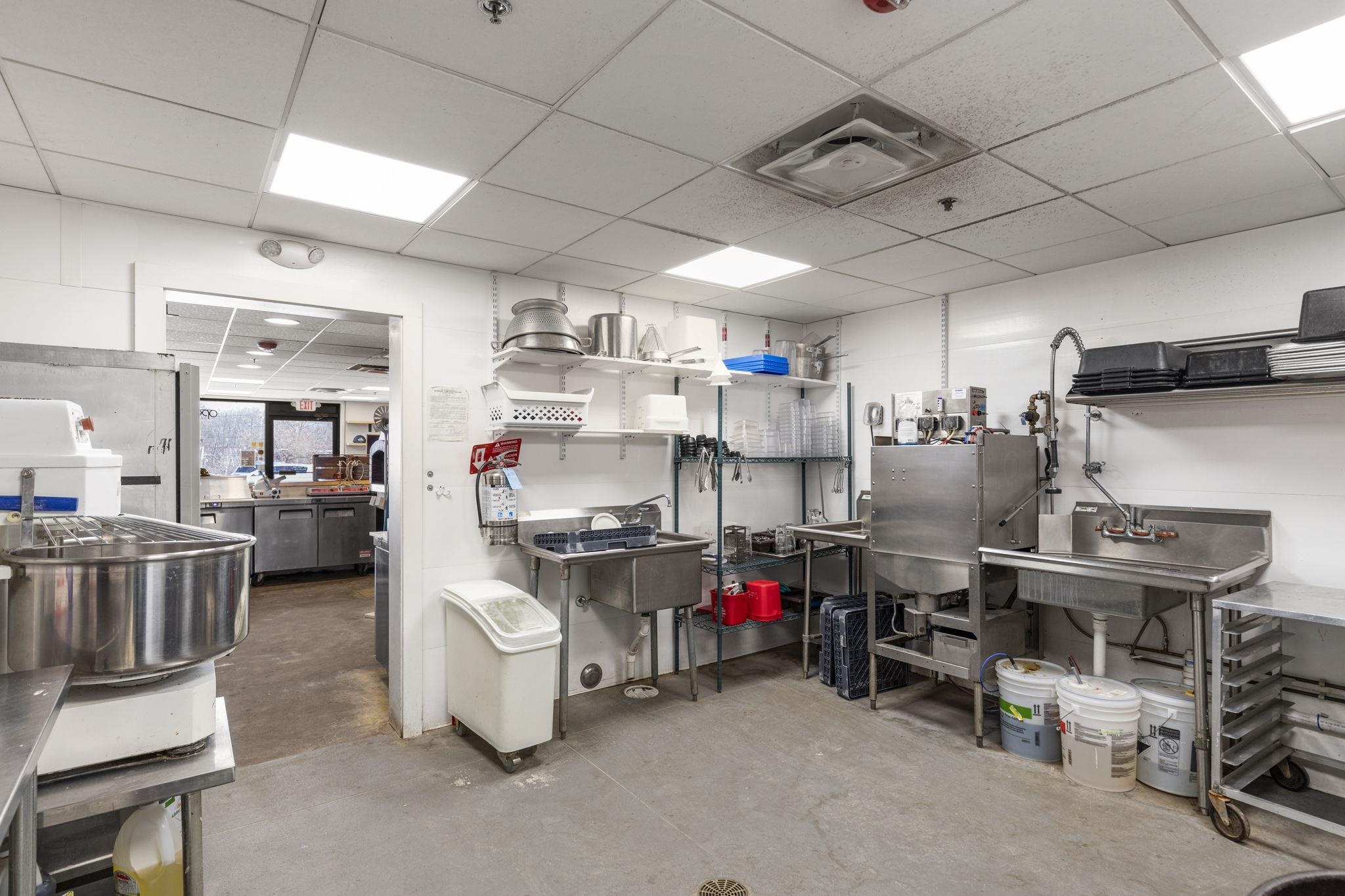 8 Somersworth Plaza Property Photo 19
