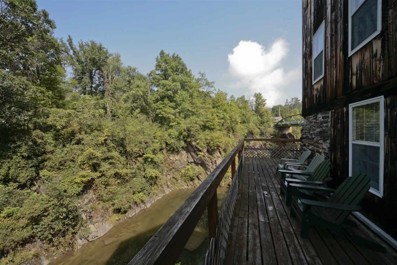 212 Thrall Road Property Photo 9