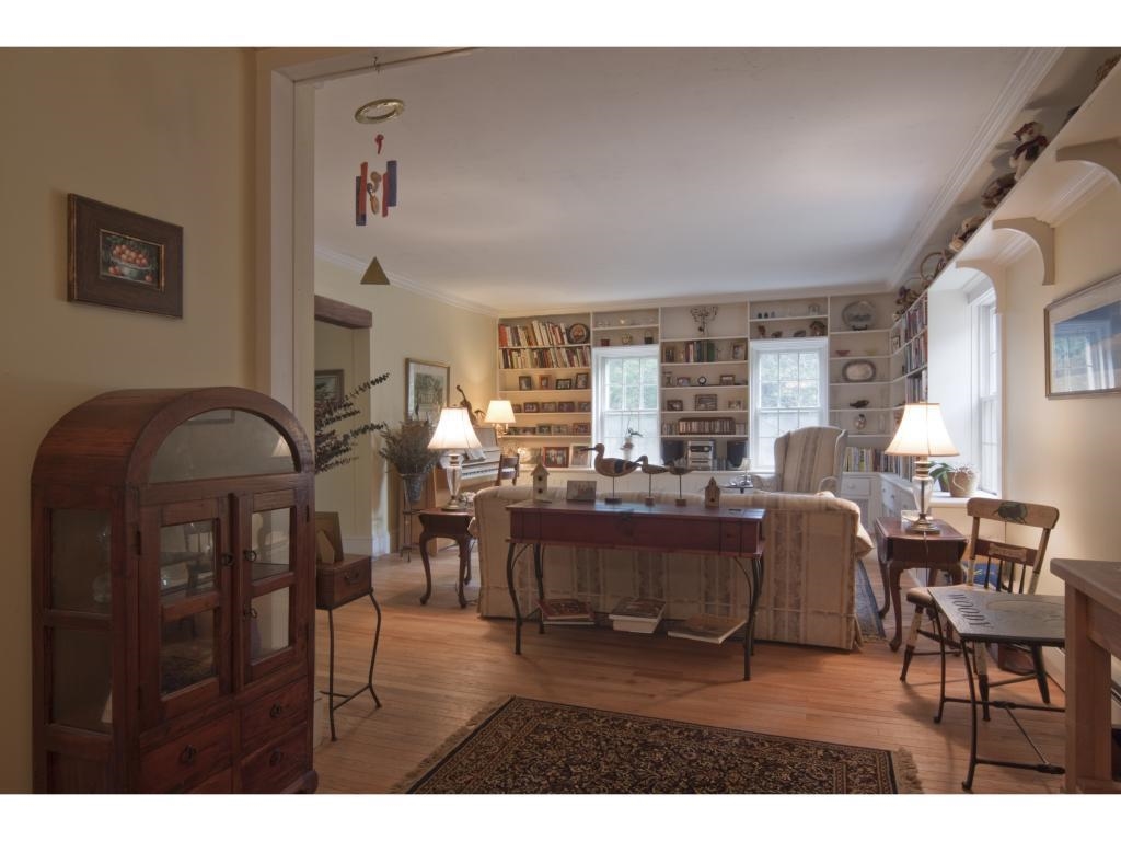 212 Thrall Road Property Photo 12