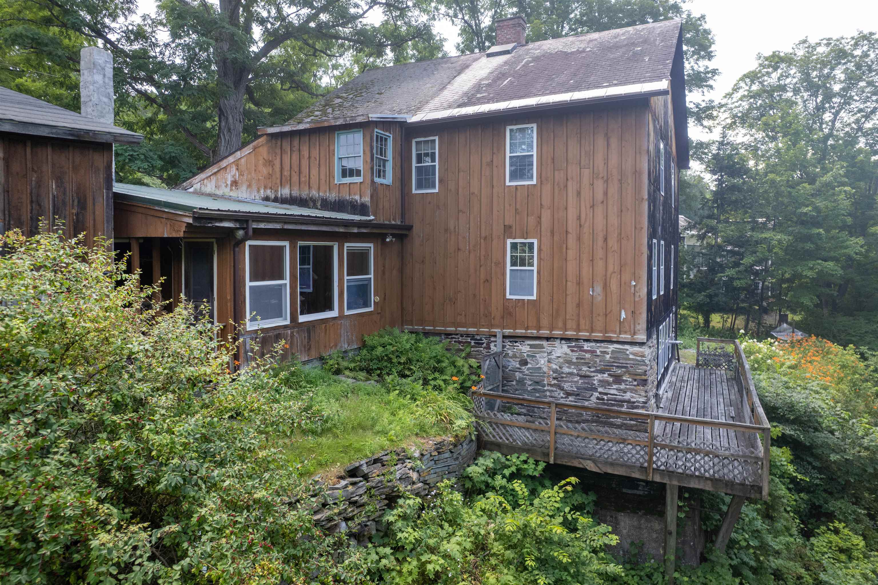 212 Thrall Road Property Photo 24